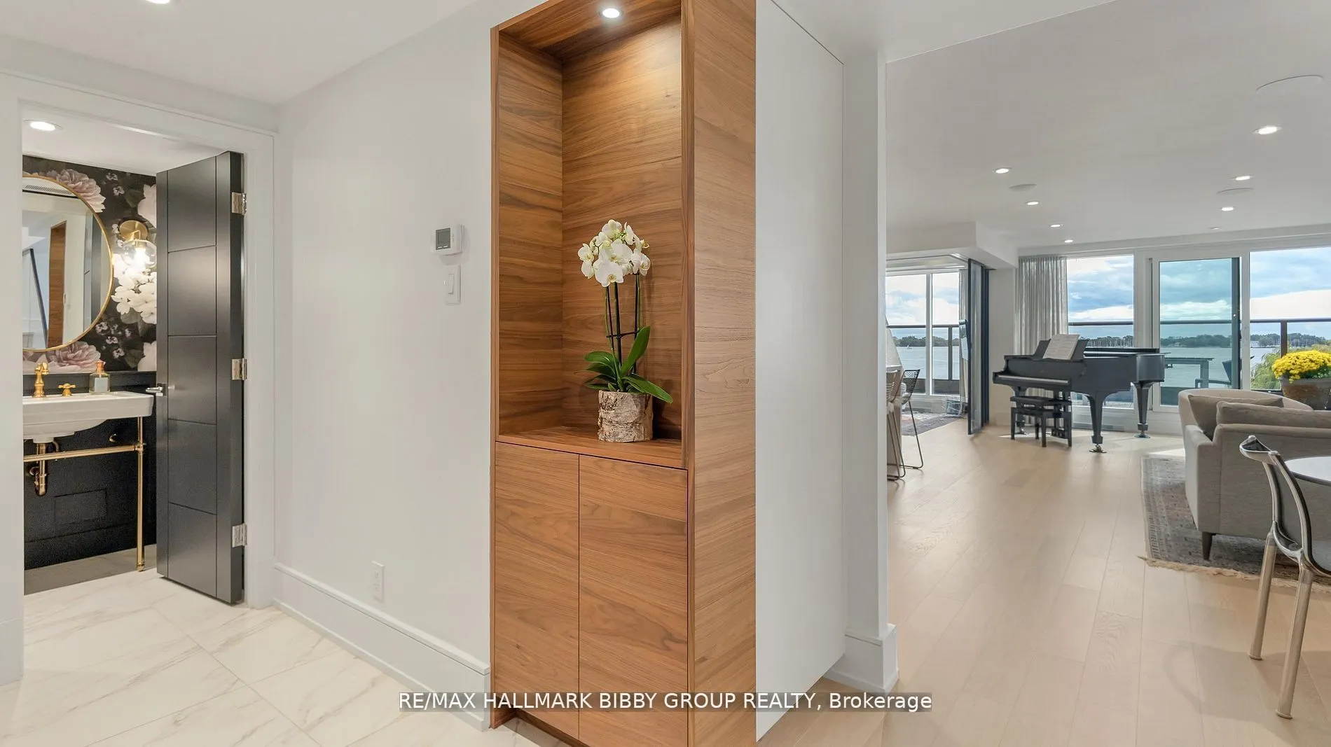 99 Harbour Square, #613