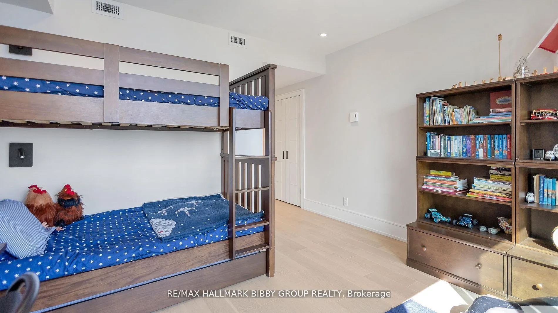 99 Harbour Square, #613