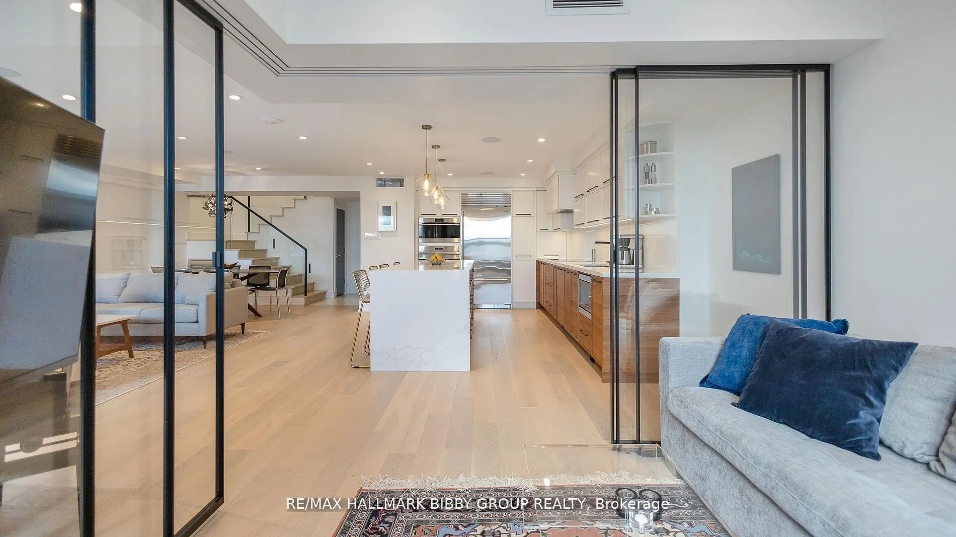 99 Harbour Square, #613