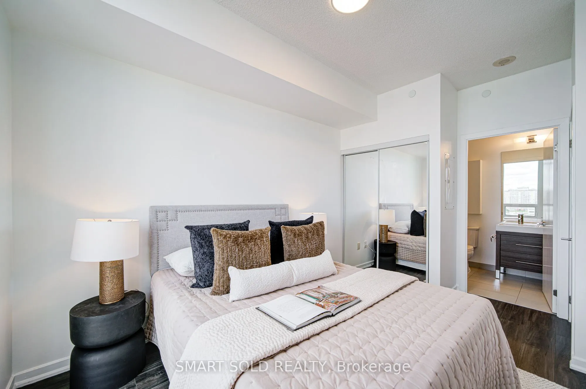 66 Forest Manor Road, #802