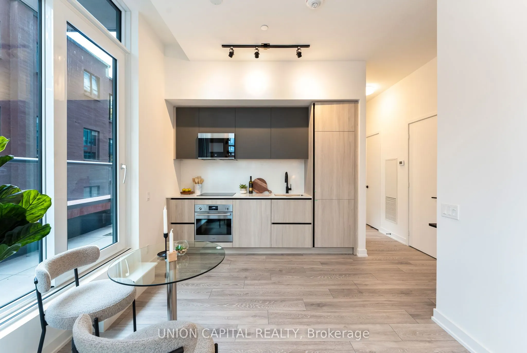 108 Peter Street, #301