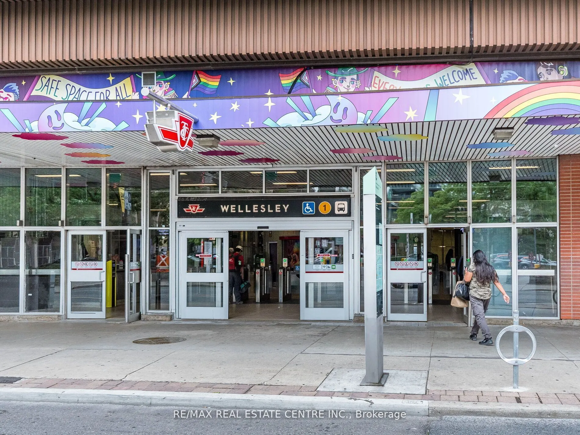 28 Wellesley Street, #3302