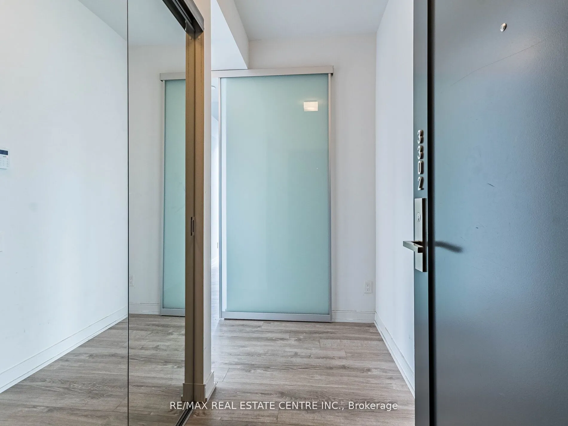 28 Wellesley Street, #3302