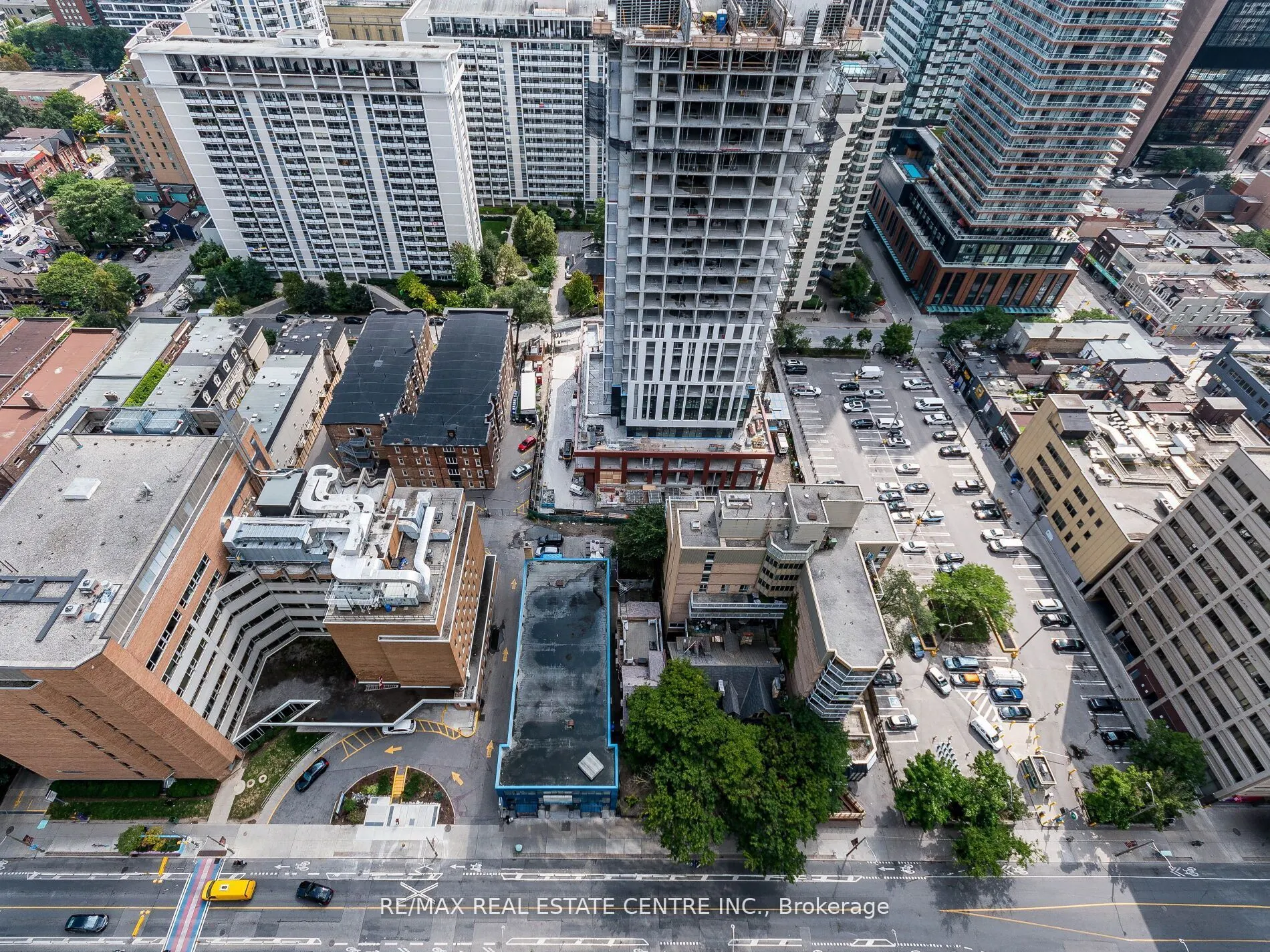 28 Wellesley Street, #3302