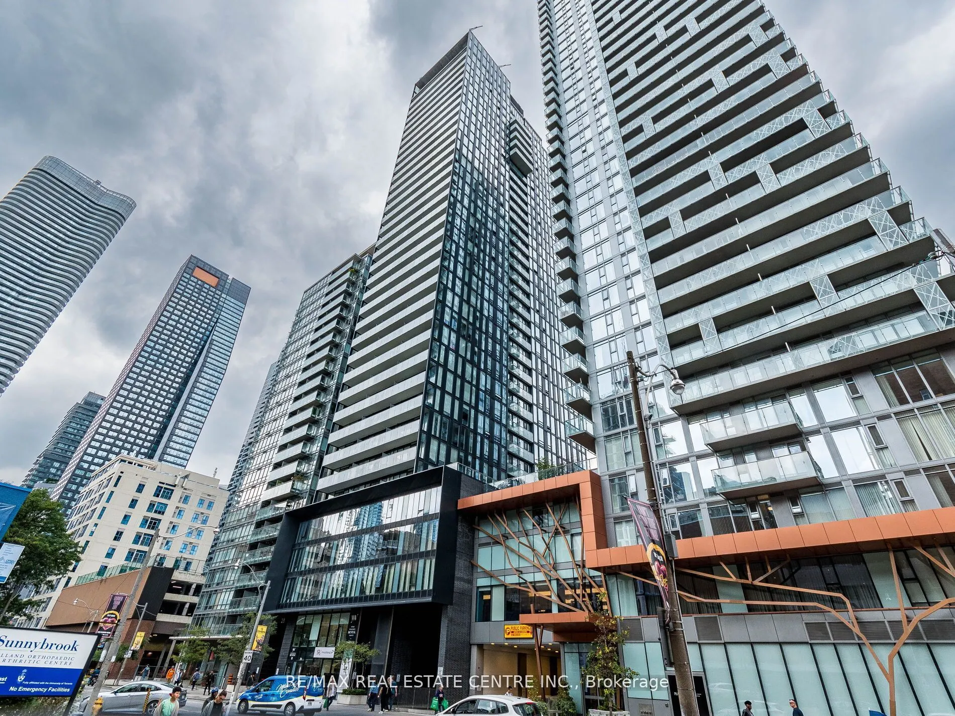 28 Wellesley Street, #3302