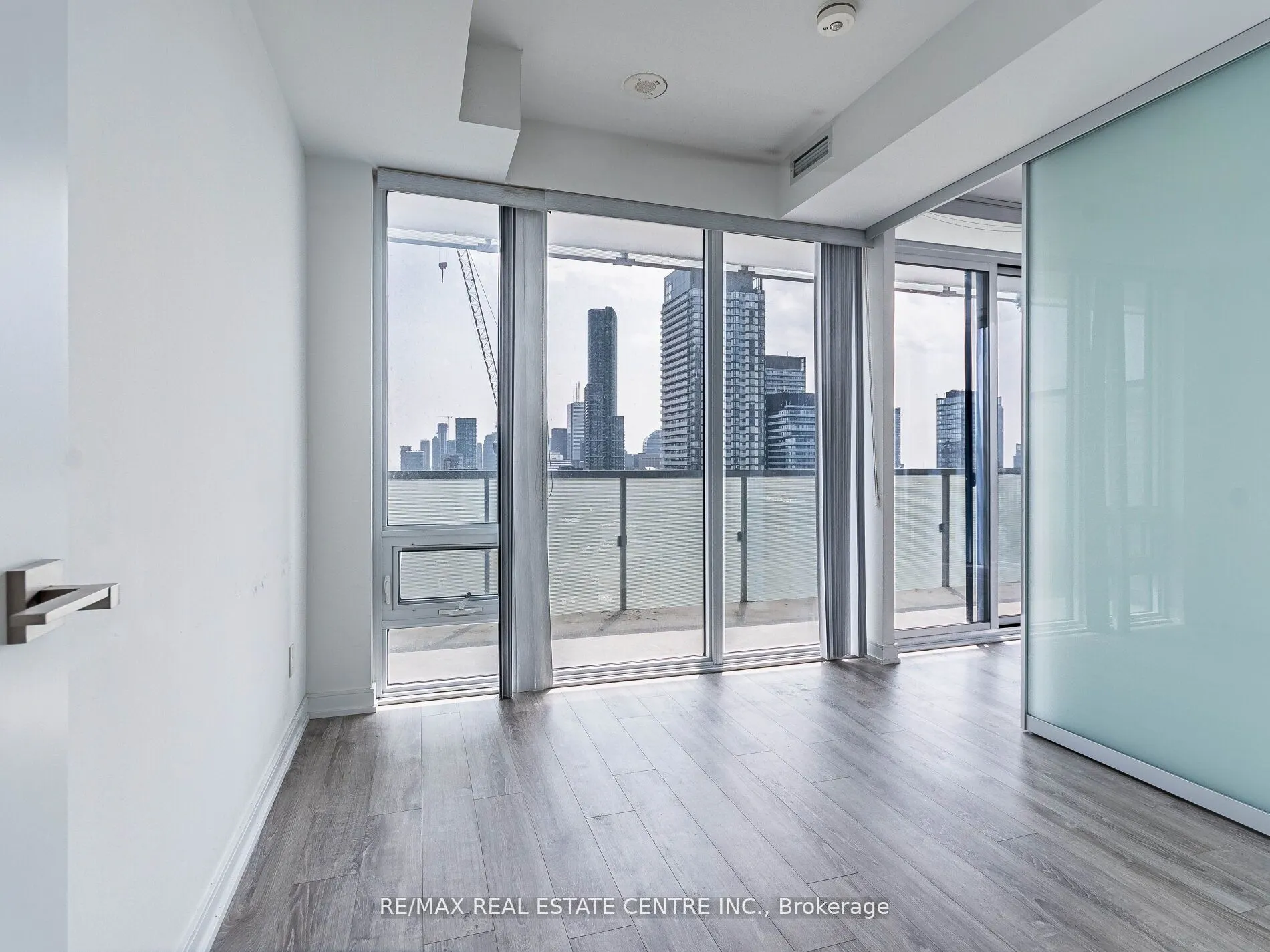 28 Wellesley Street, #3302