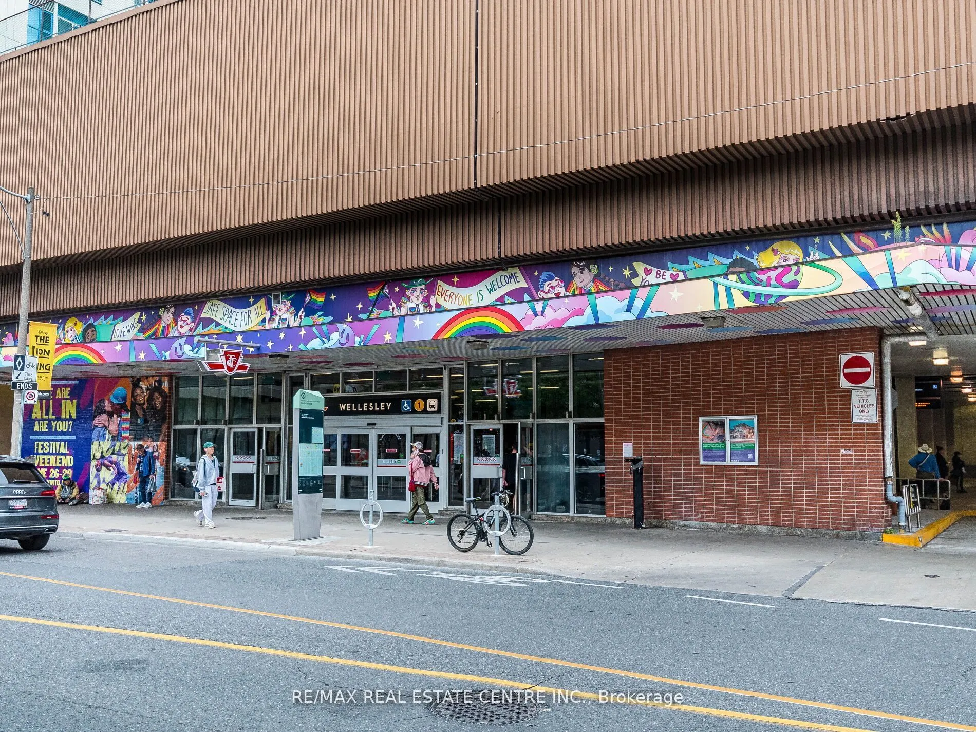 28 Wellesley Street, #3302