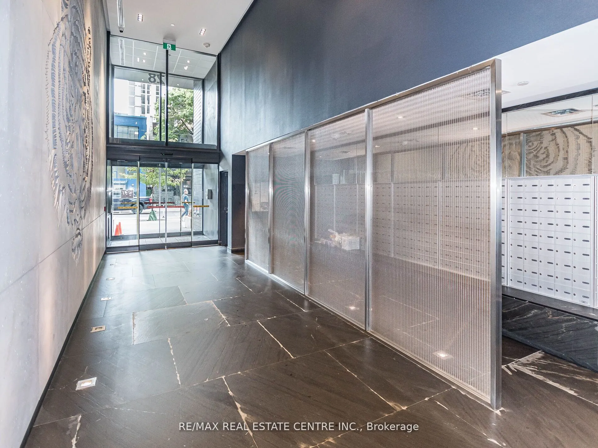 28 Wellesley Street, #3302