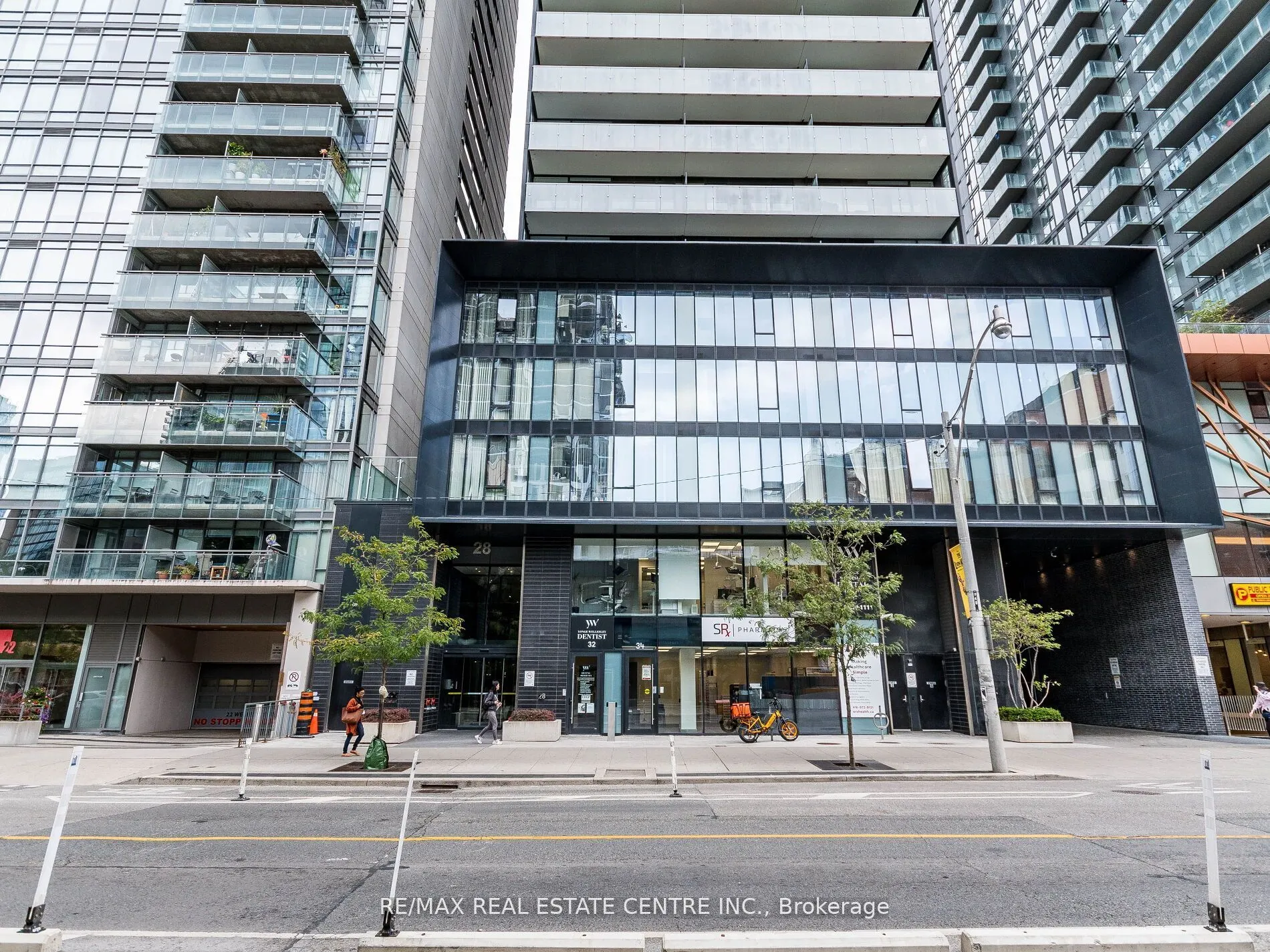 28 Wellesley Street, #3302