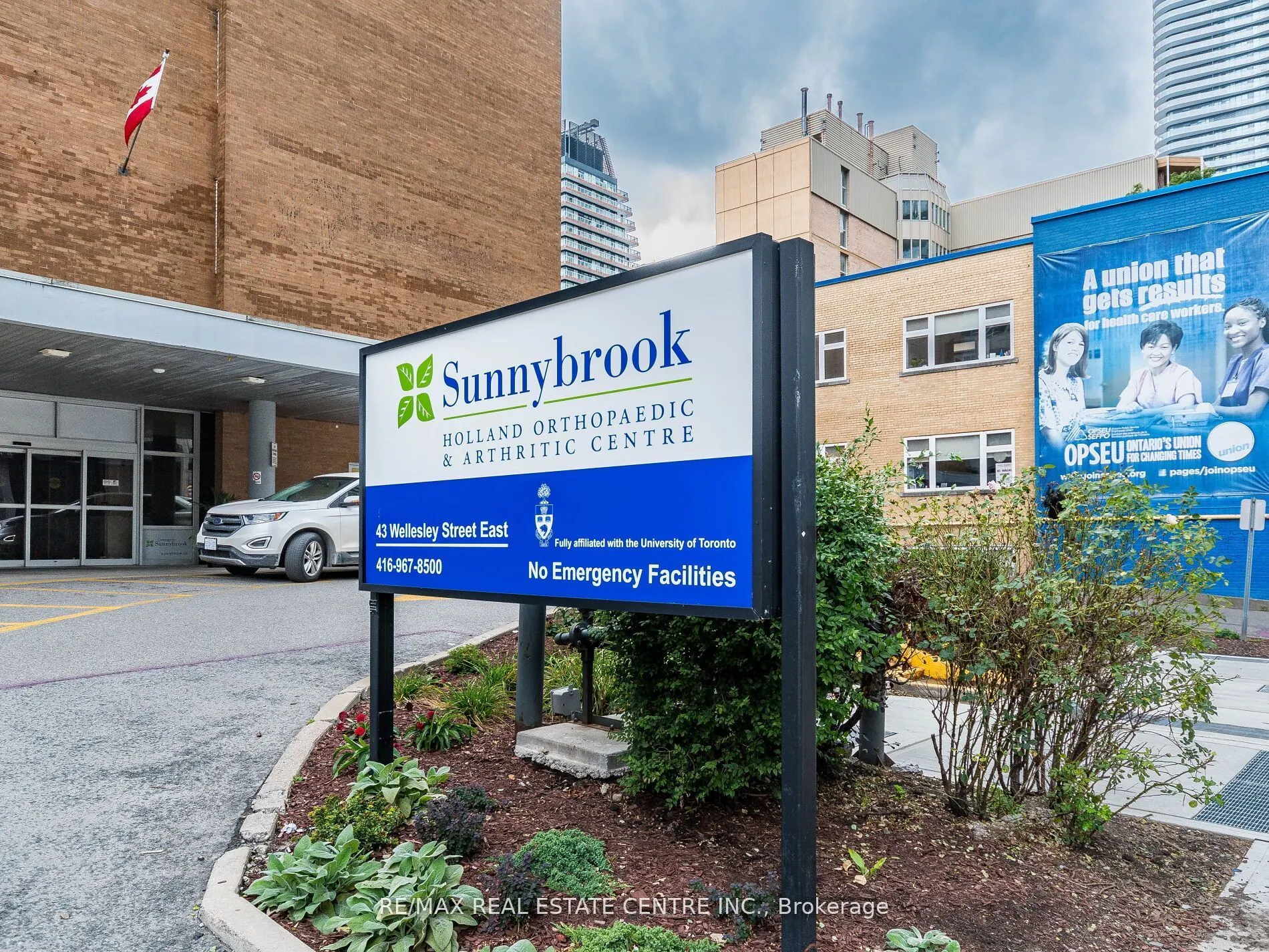 28 Wellesley Street, #3302