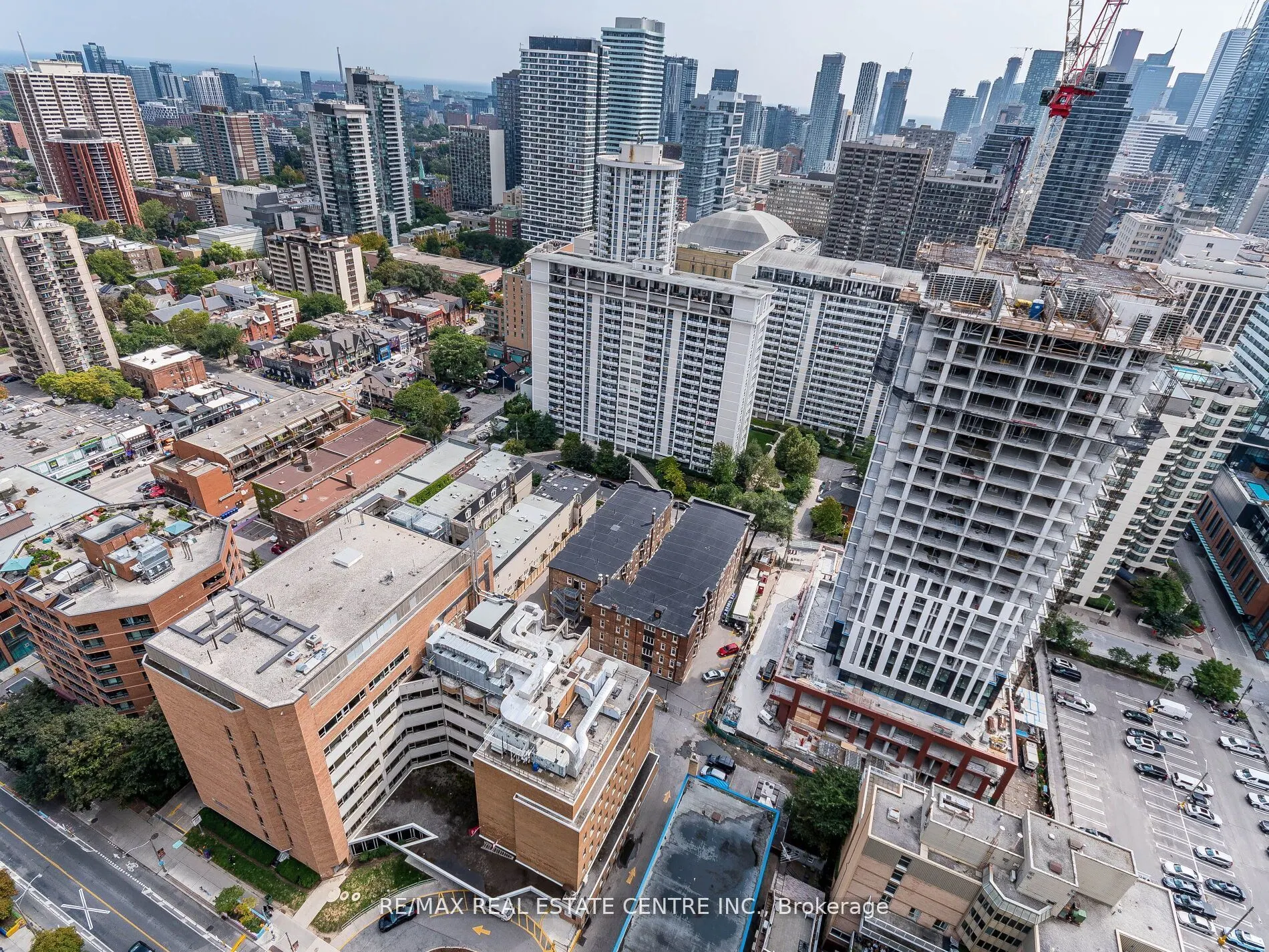 28 Wellesley Street, #3302