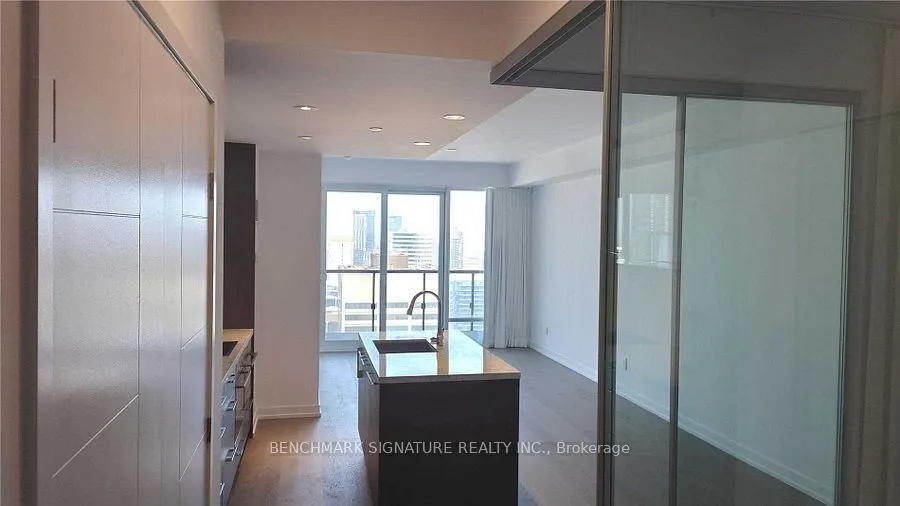 488 University Avenue, #2805