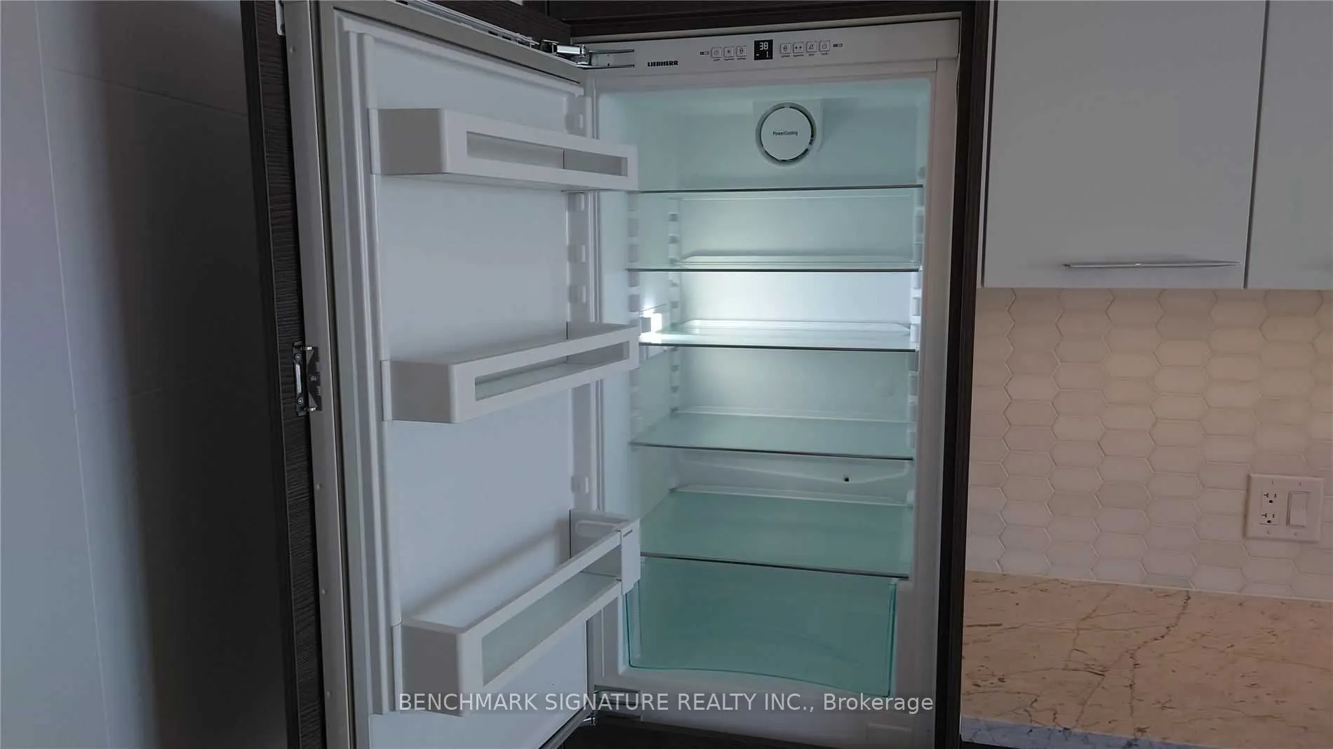 488 University Avenue, #2805