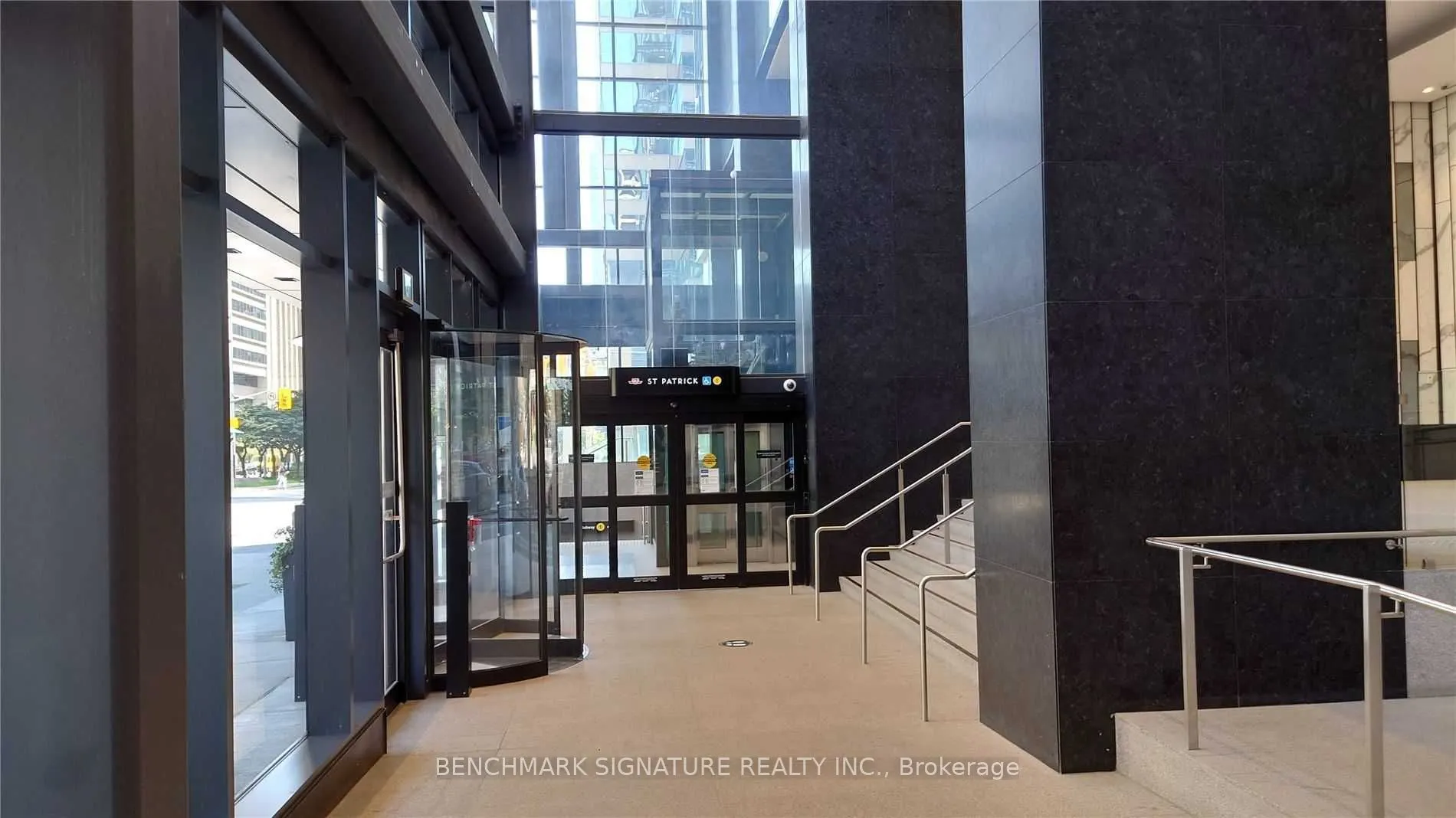 488 University Avenue, #2805