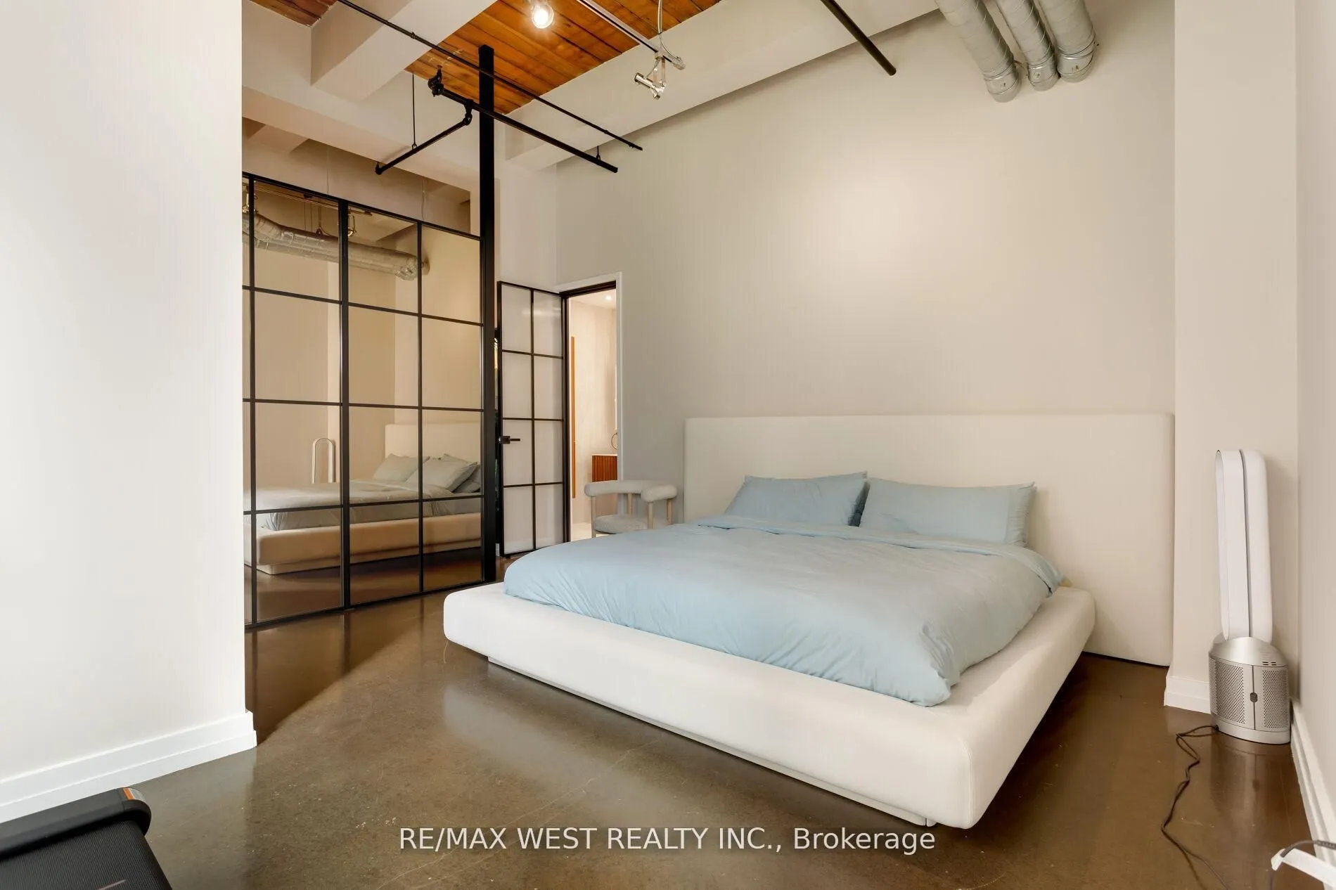 43 Hanna Avenue, #115