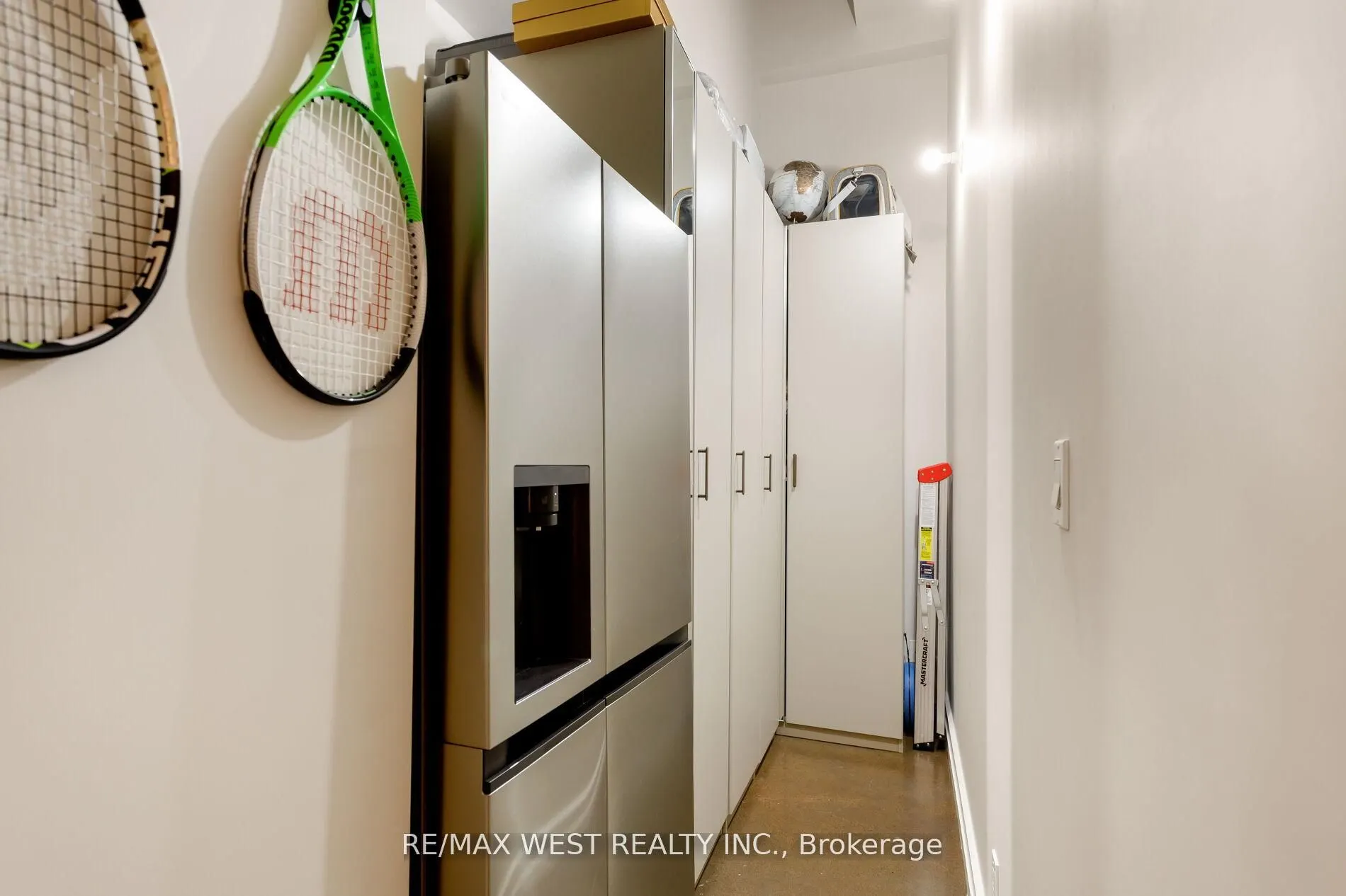 43 Hanna Avenue, #115