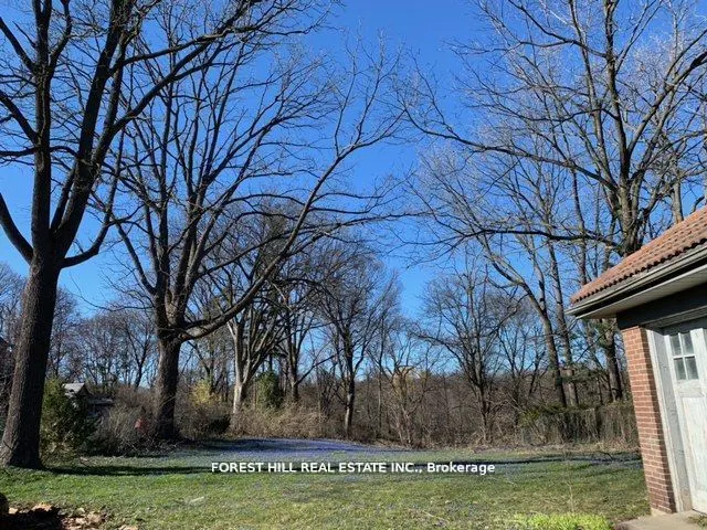 132 Blythwood Road W