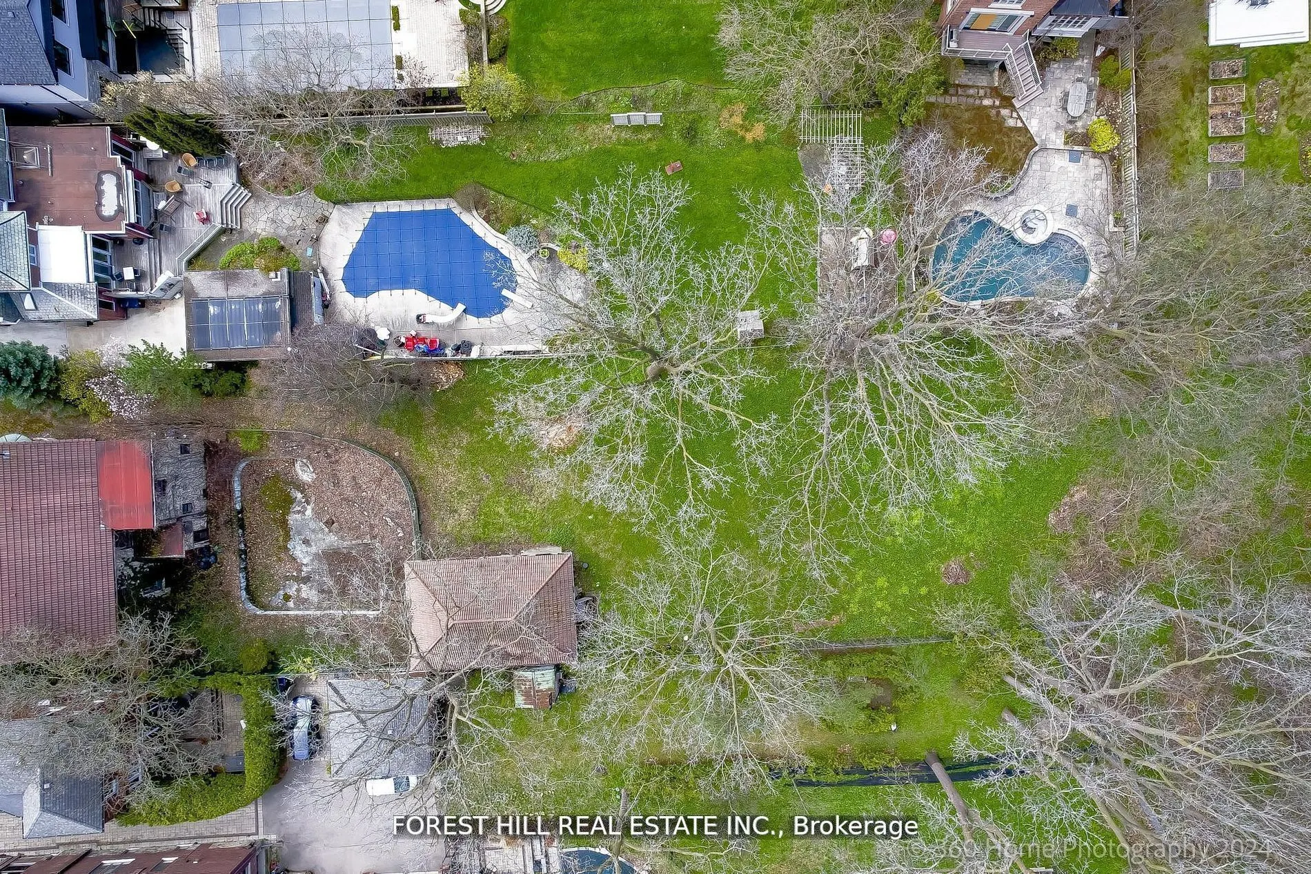 132 Blythwood Road W