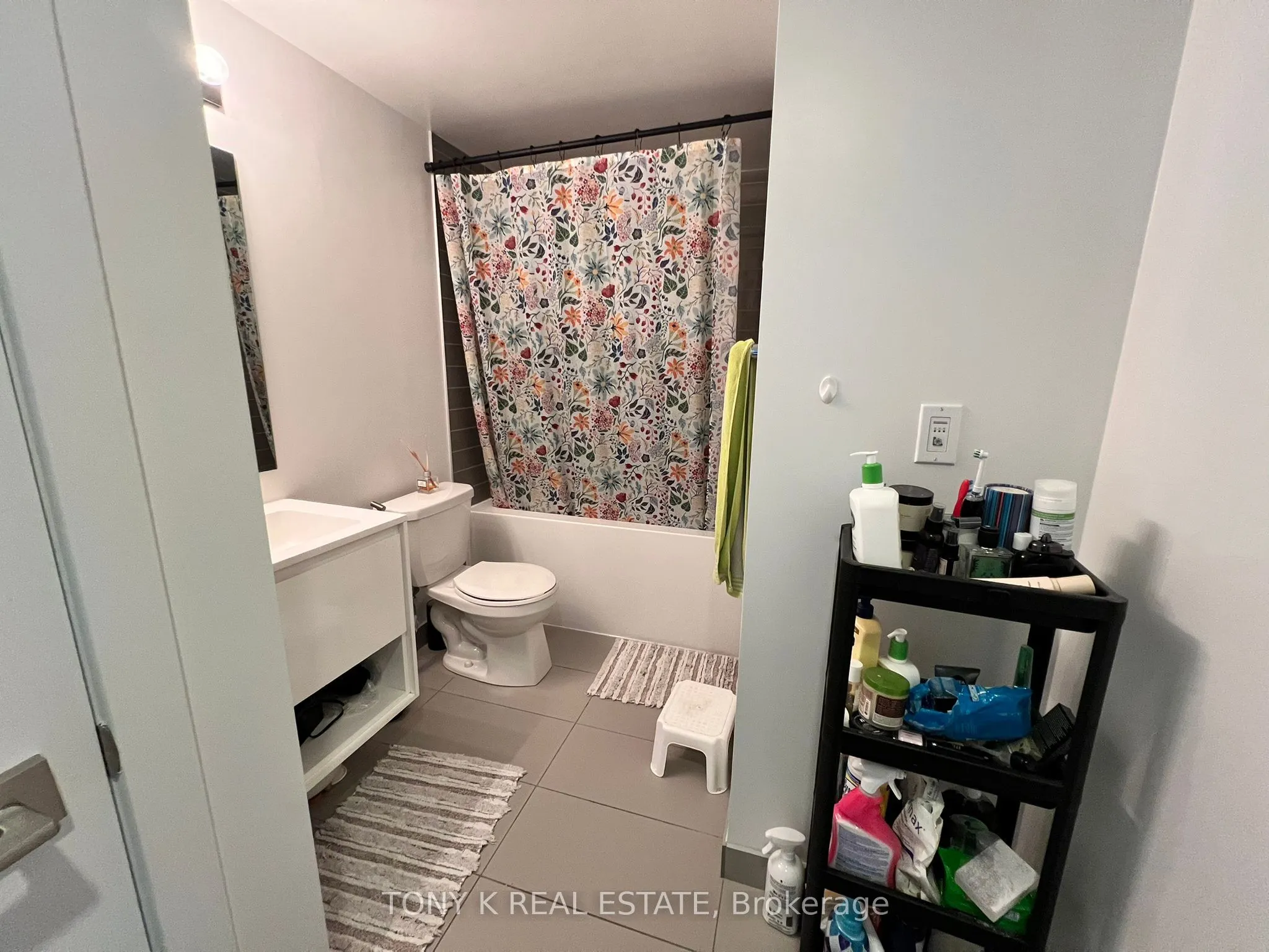 159 Wellesley Street E, #1701