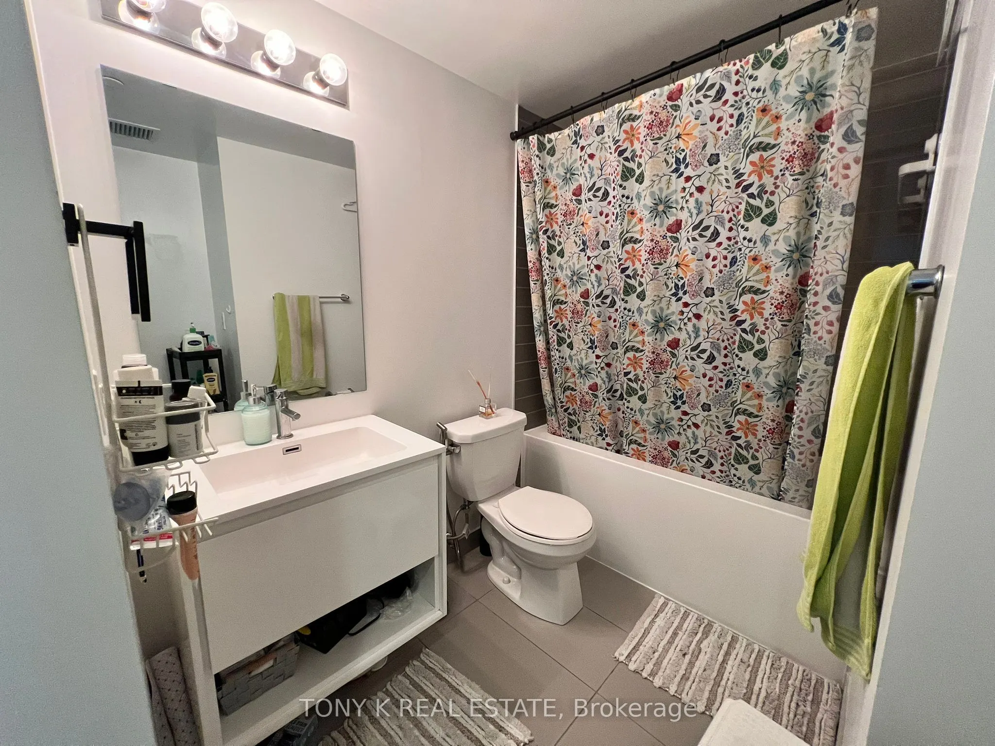 159 Wellesley Street E, #1701