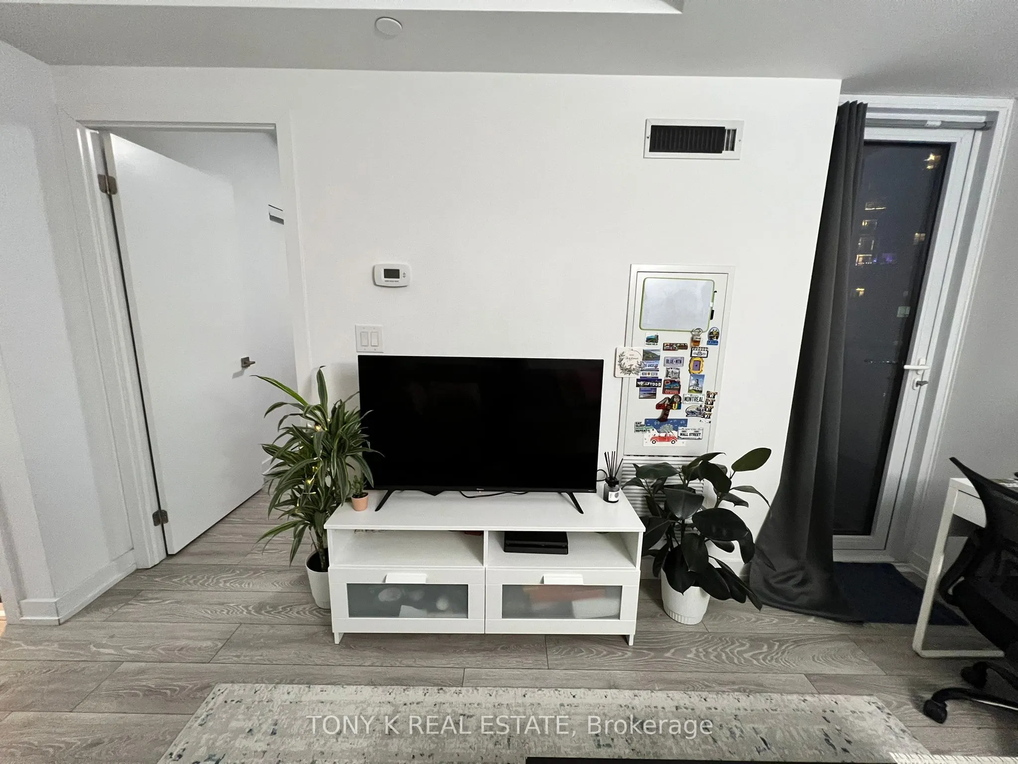 159 Wellesley Street E, #1701