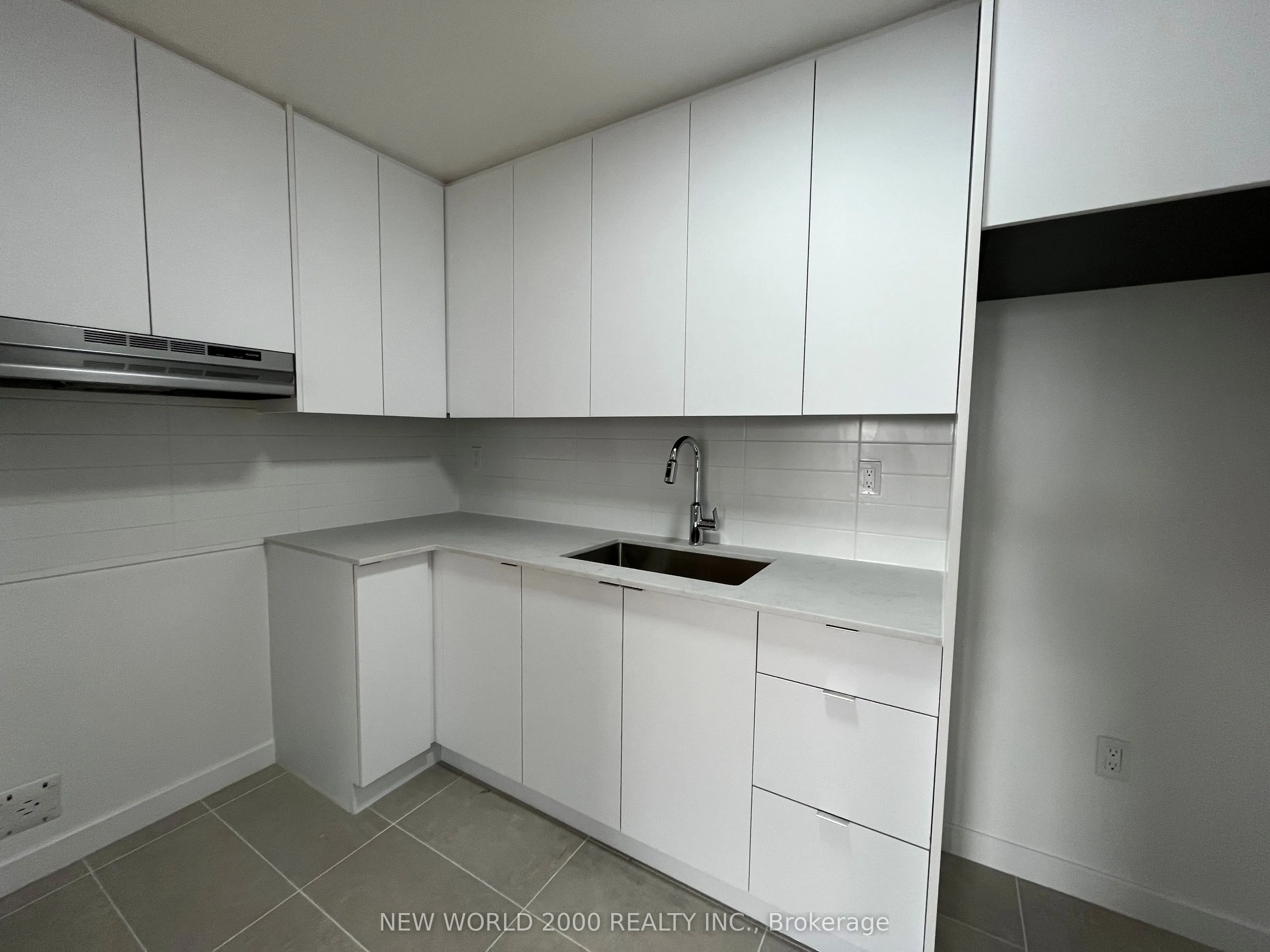 101 Roehampton Avenue, #1503