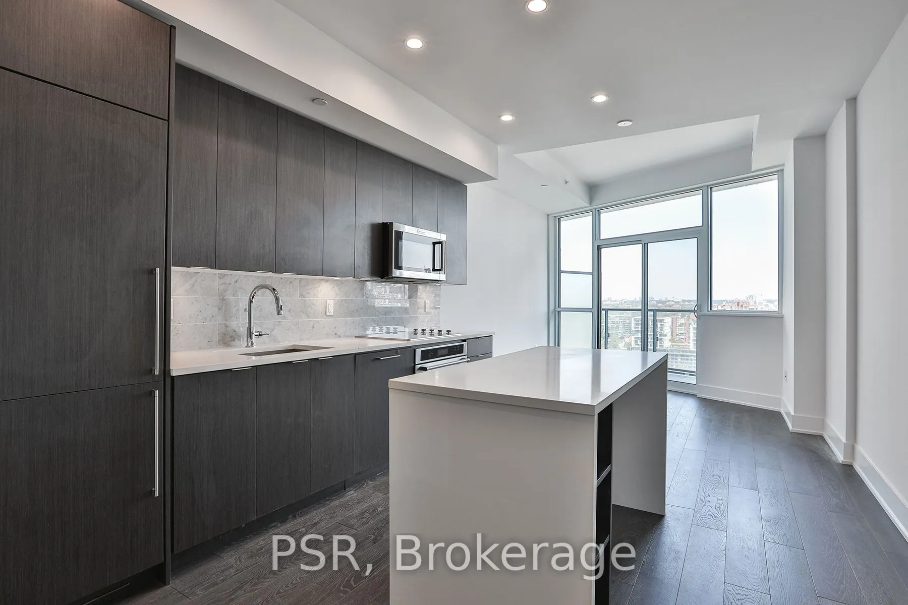 38 Iannuzzi Street, #LPH05