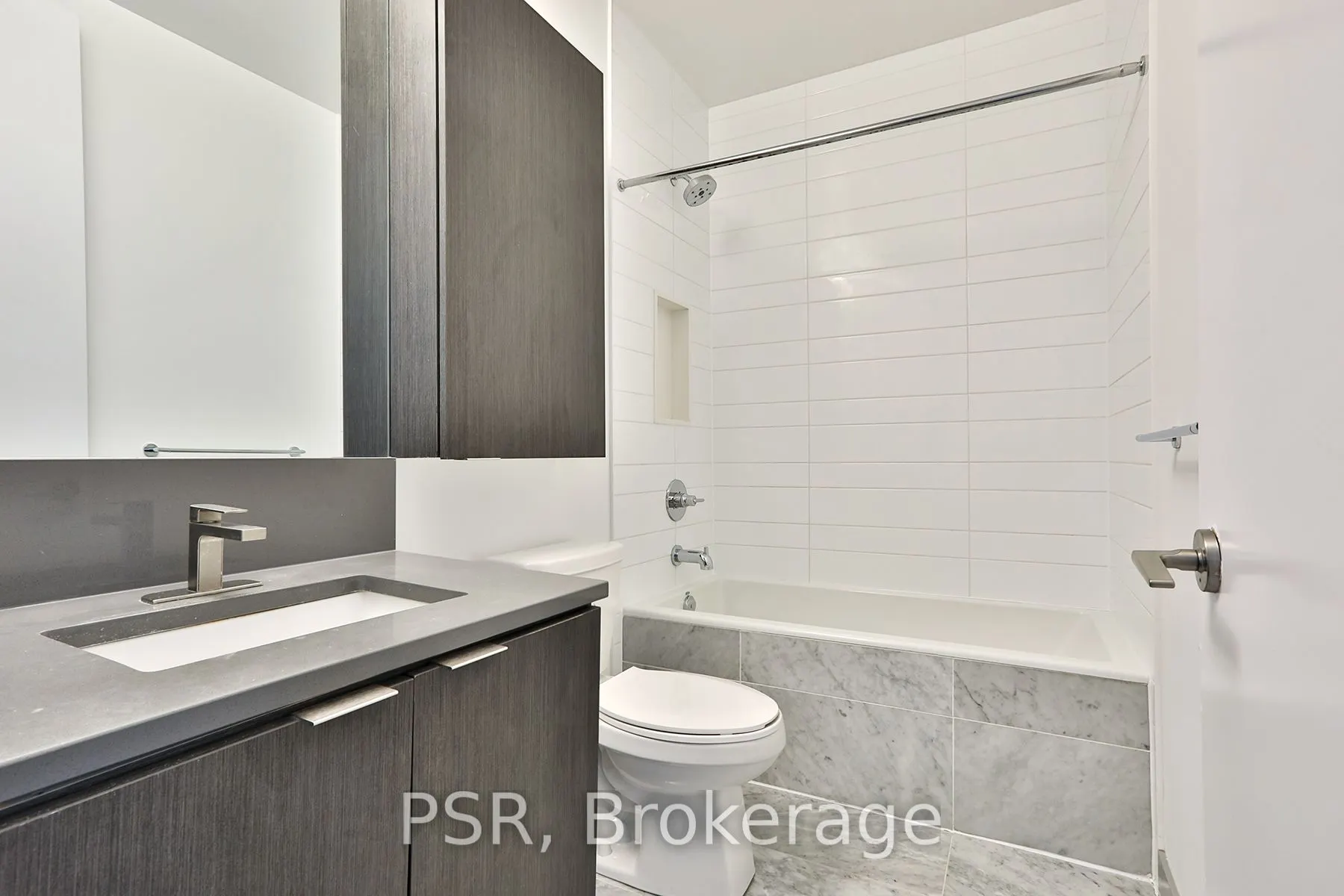 38 Iannuzzi Street, #LPH05