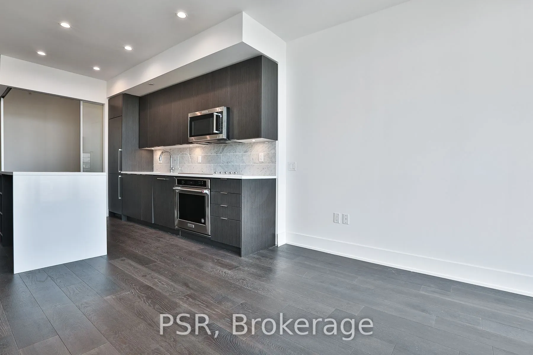 38 Iannuzzi Street, #LPH05