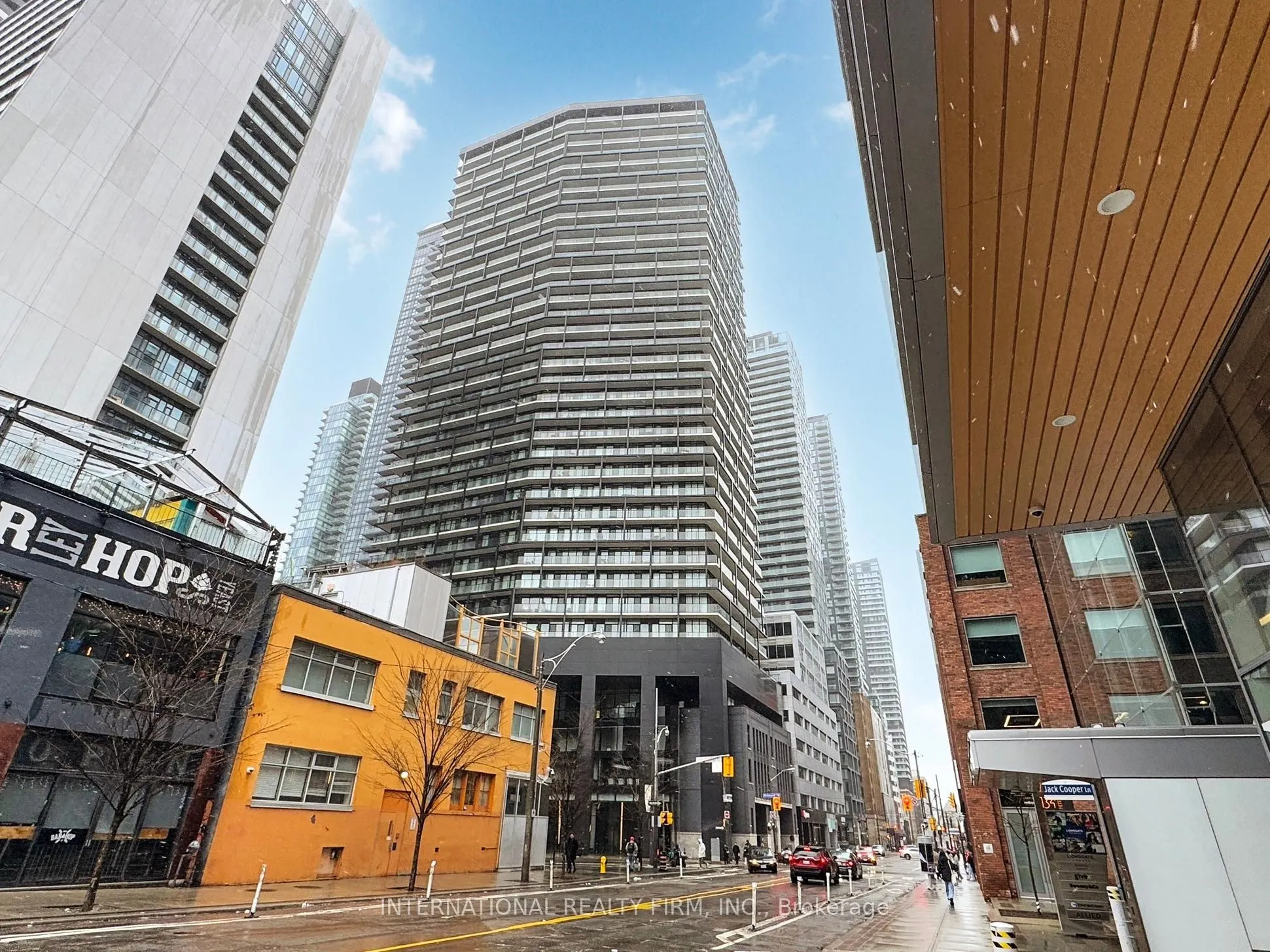 125 Peter Street, #1712