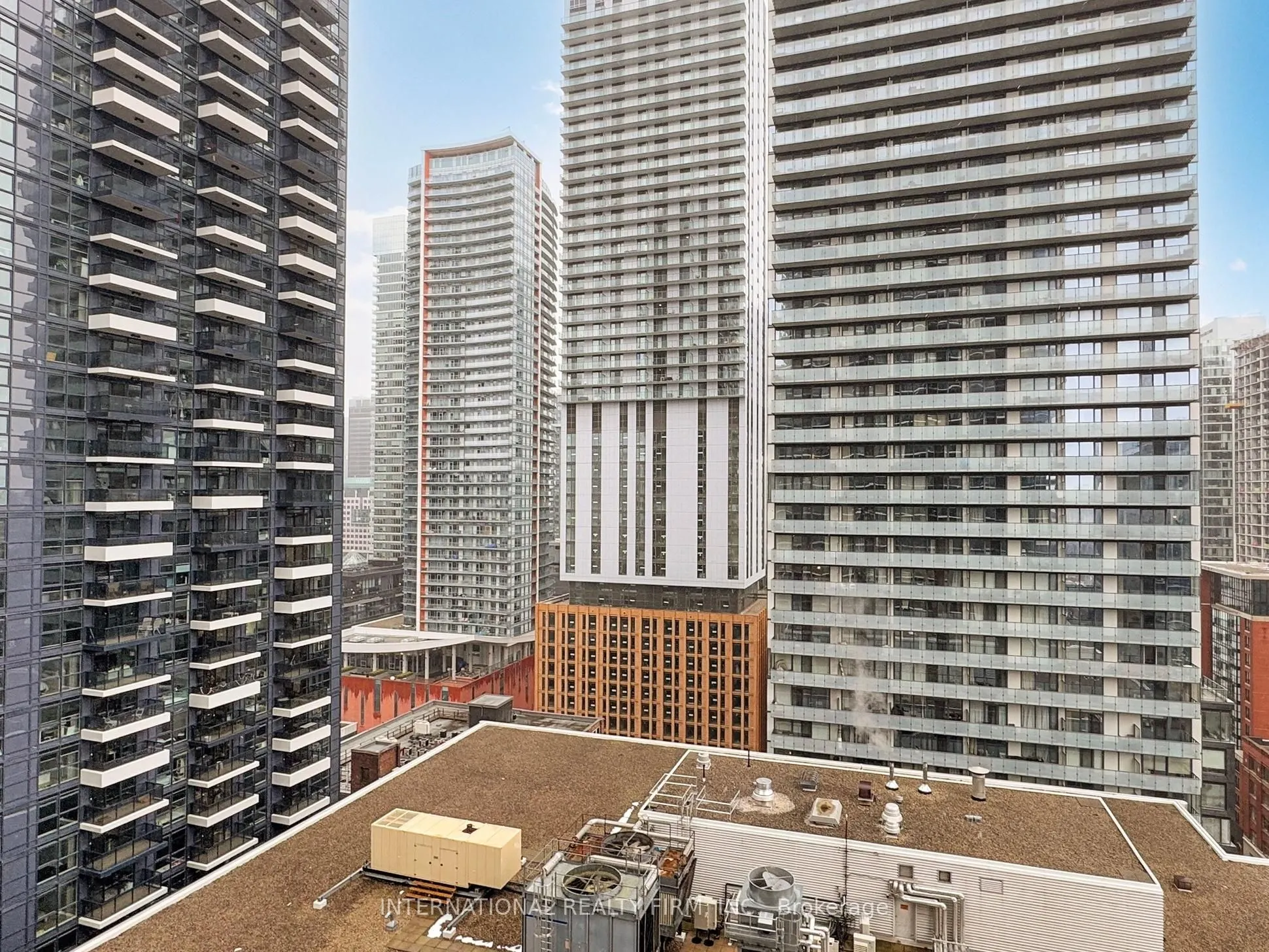 125 Peter Street, #1712