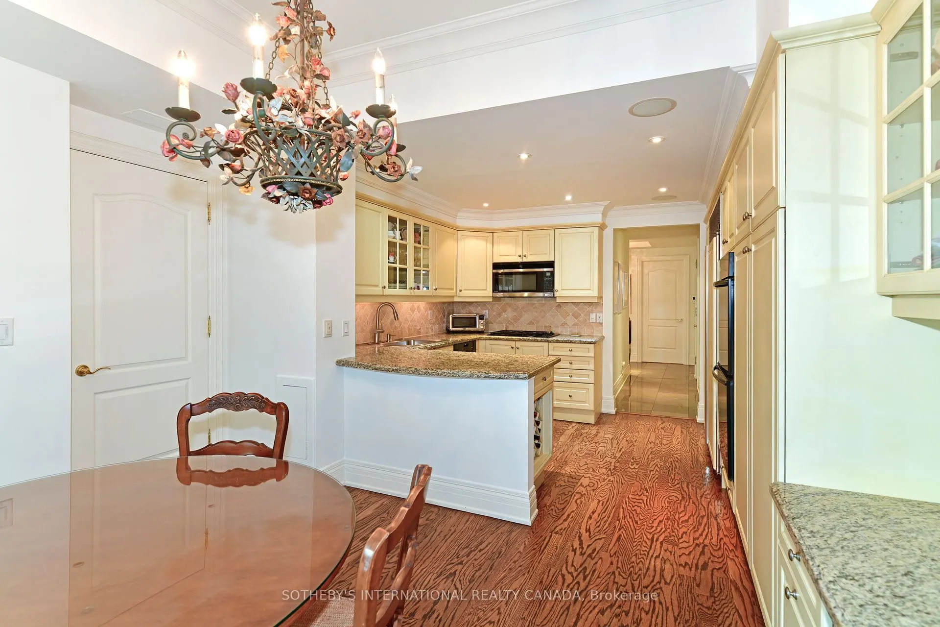 33 Delisle Avenue, #905