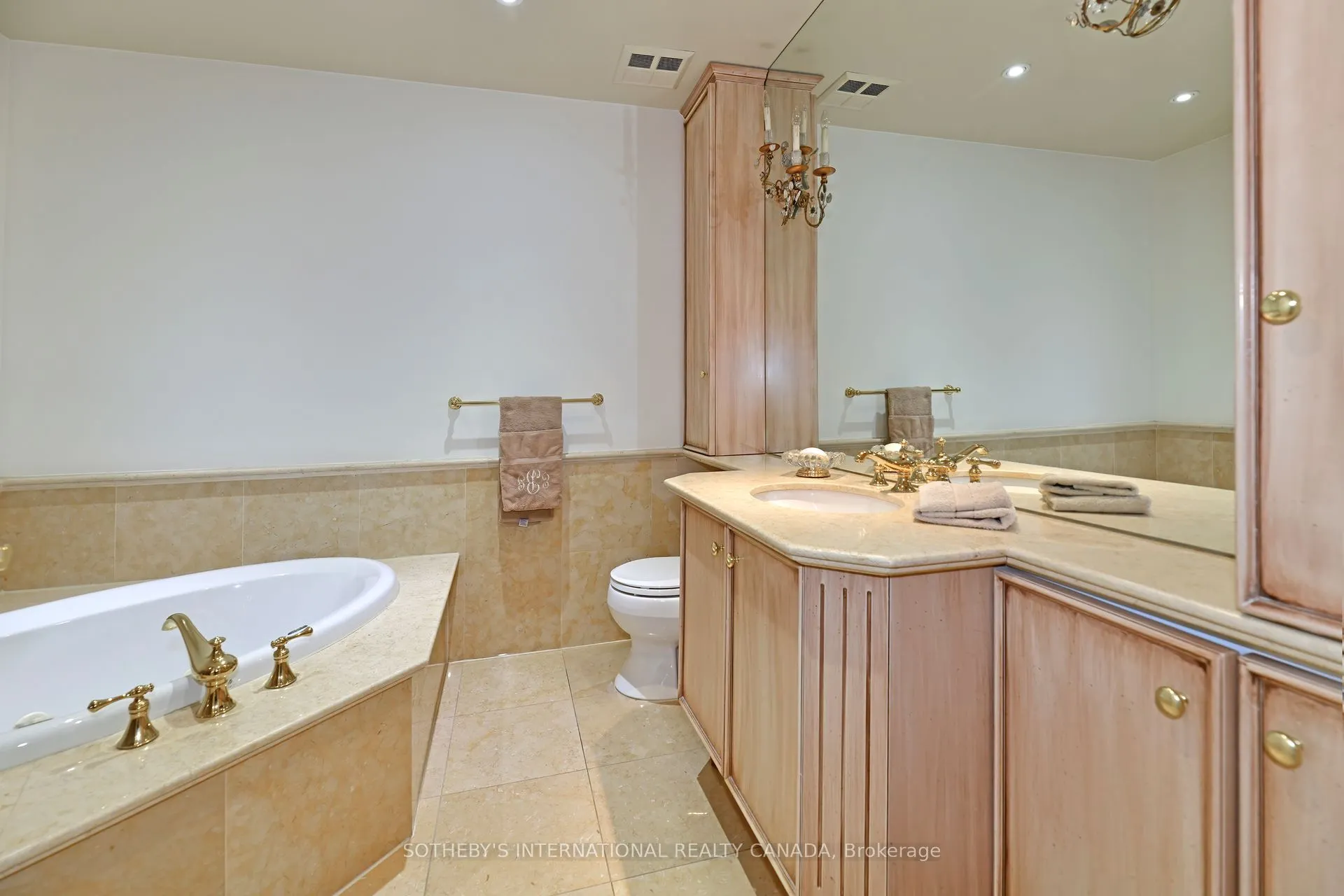 33 Delisle Avenue, #905