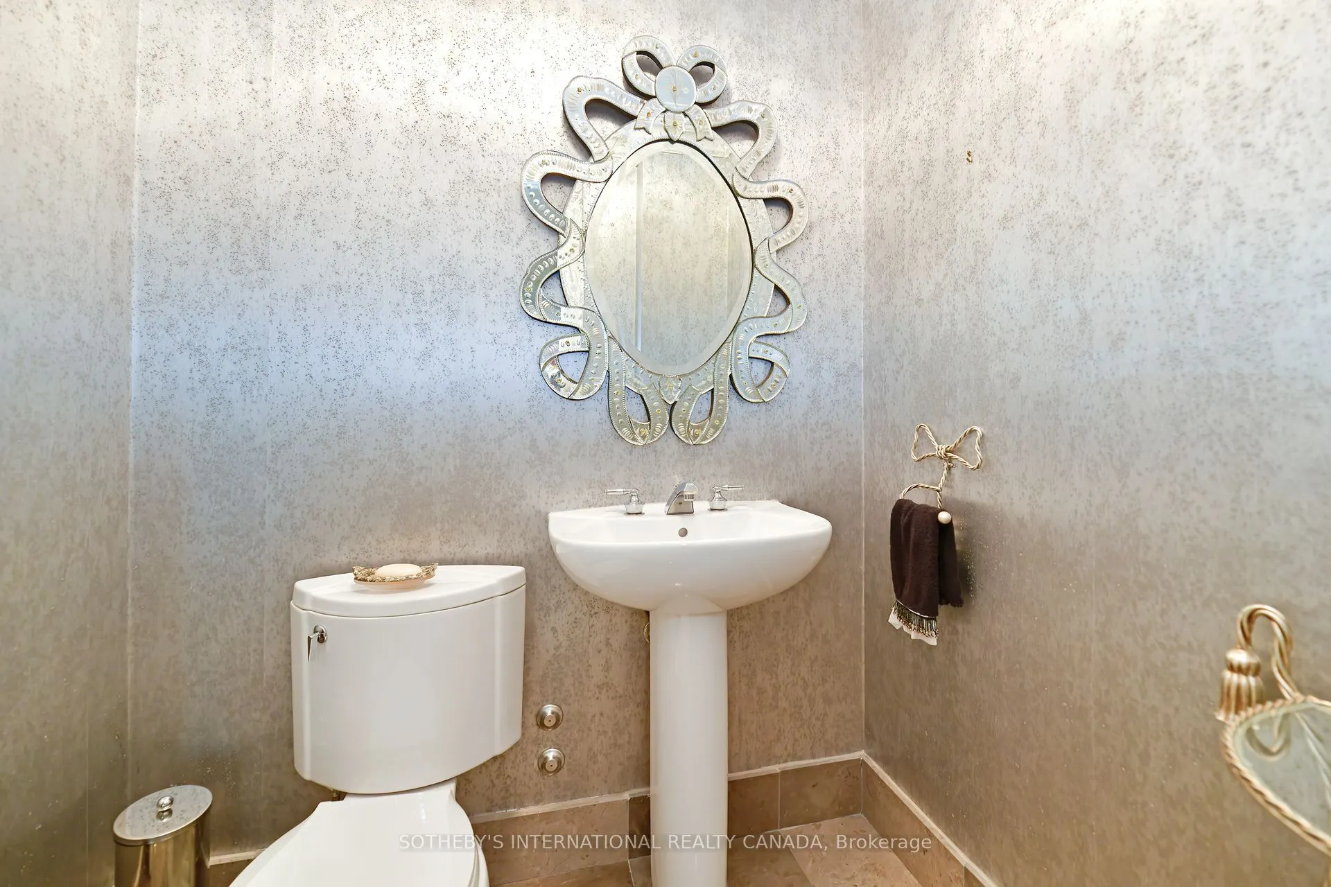 33 Delisle Avenue, #905