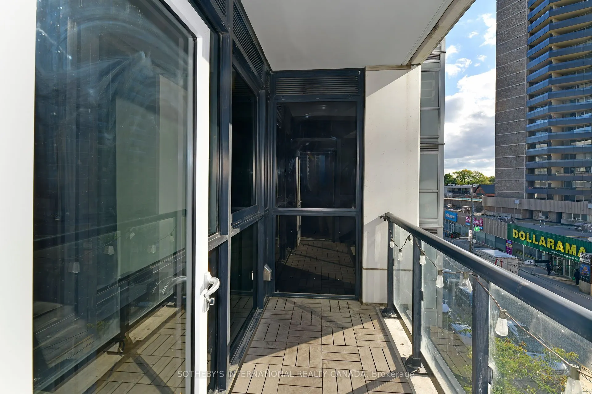 501 St Clair Avenue W, #326