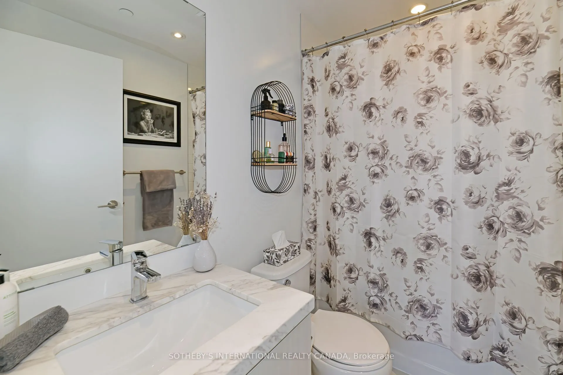 501 St Clair Avenue W, #326