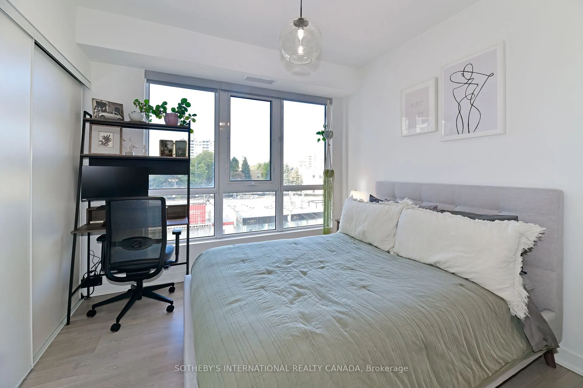 501 St Clair Avenue W, #326