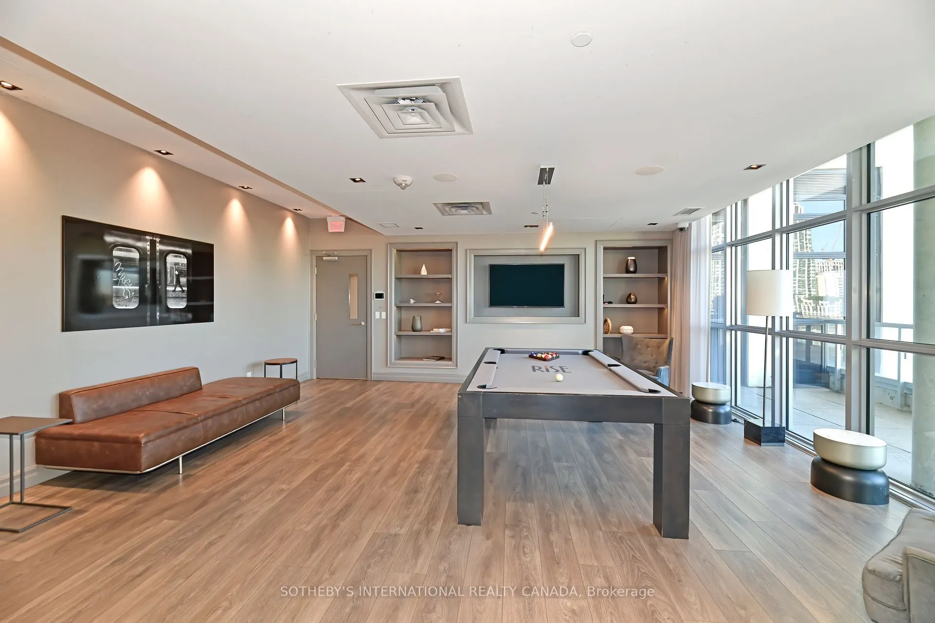 501 St Clair Avenue W, #326