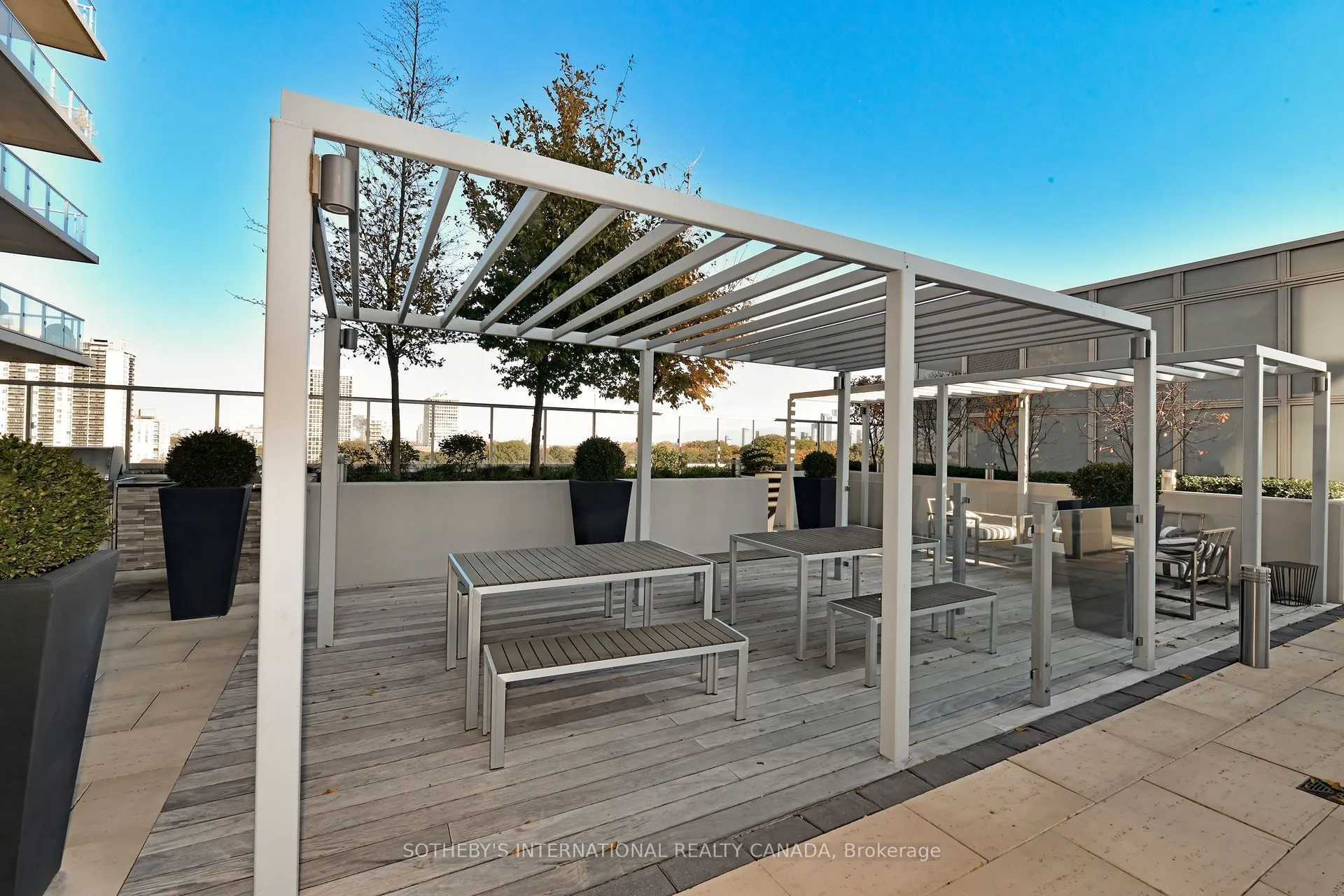 501 St Clair Avenue W, #326