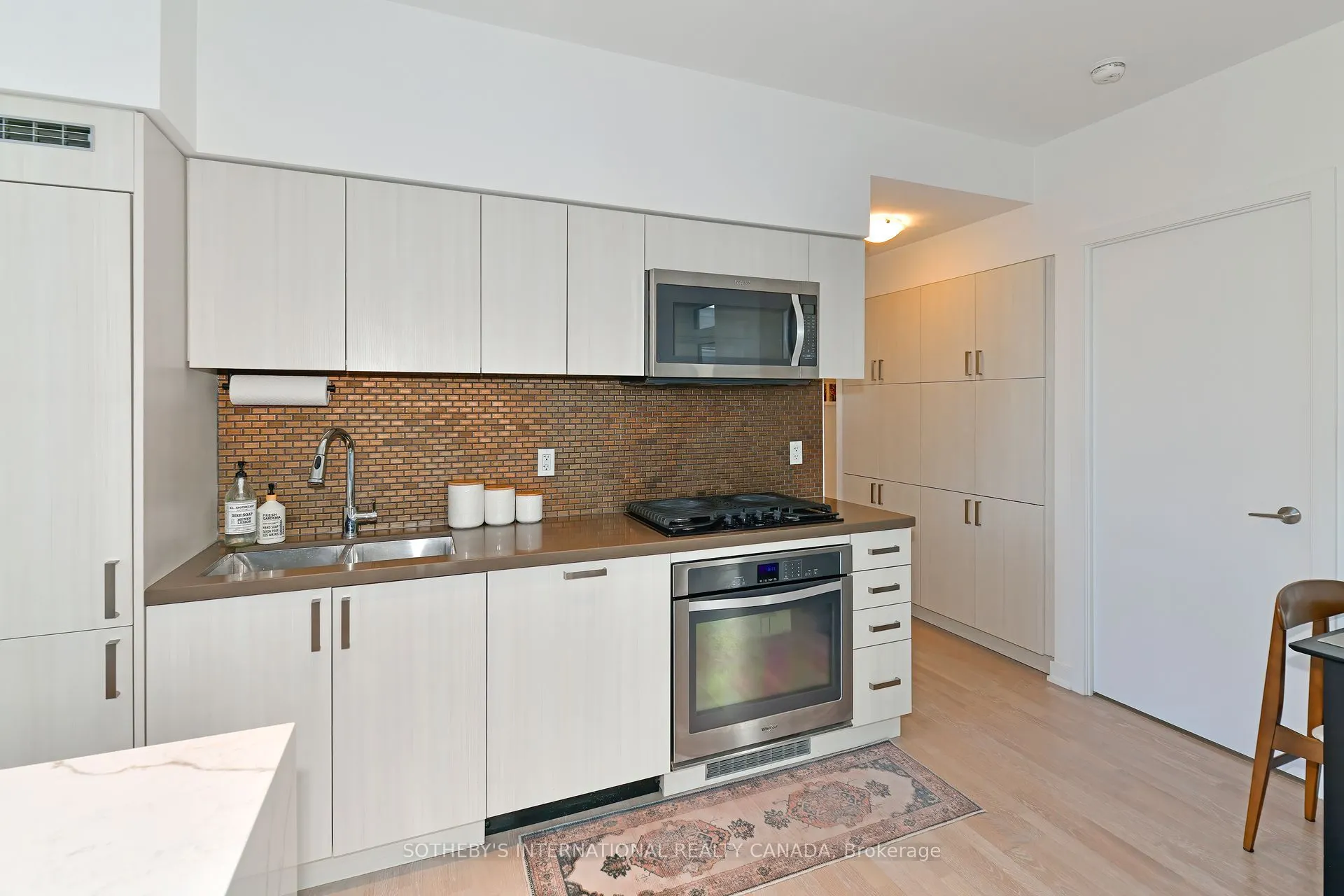 501 St Clair Avenue W, #326