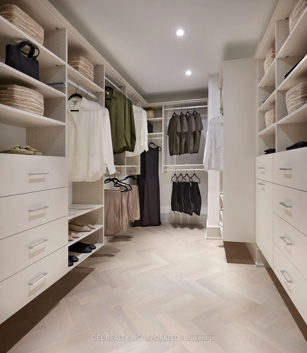 155 Merchants' Wharf, #815