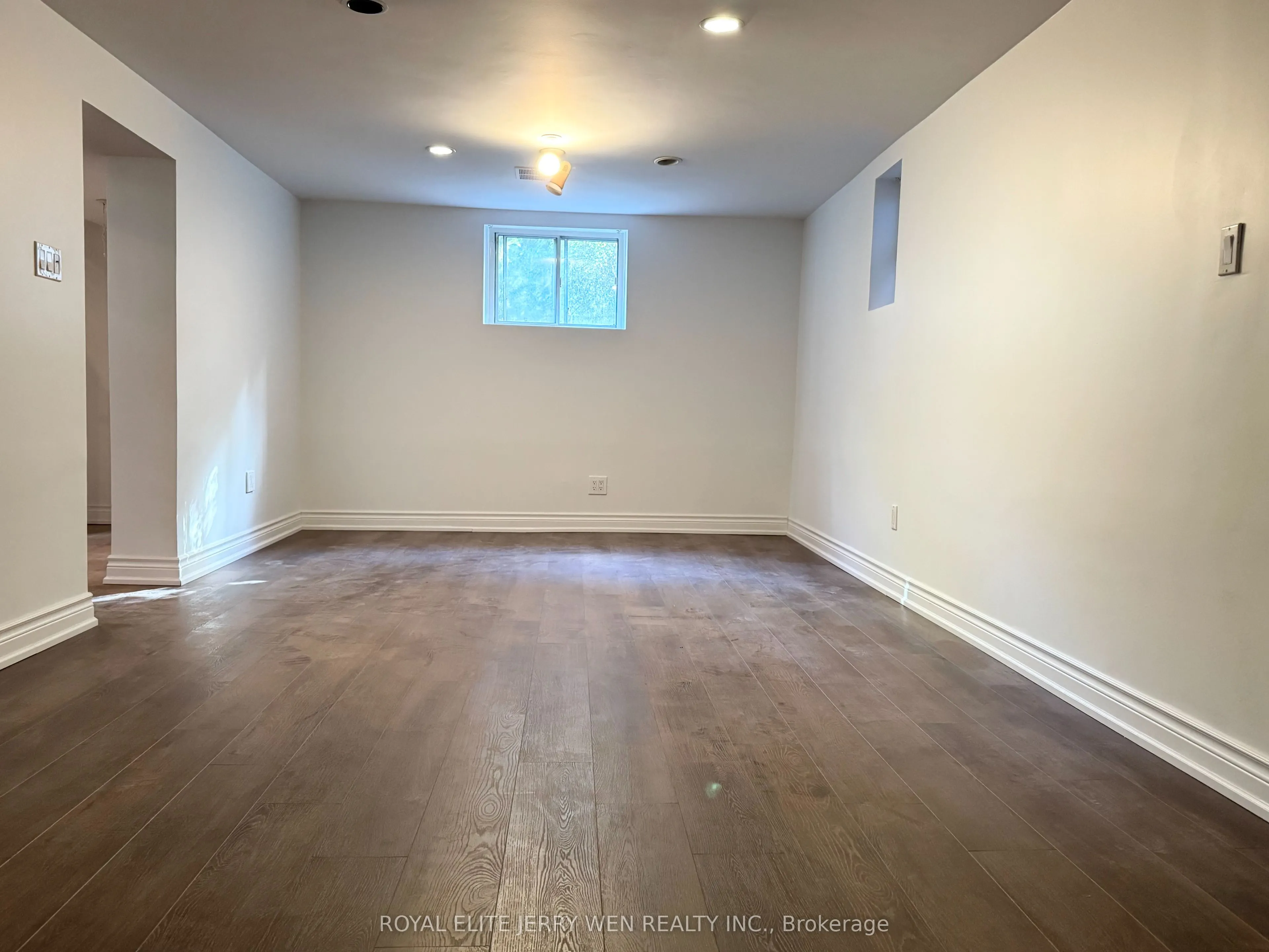 391 Glengarry Avenue