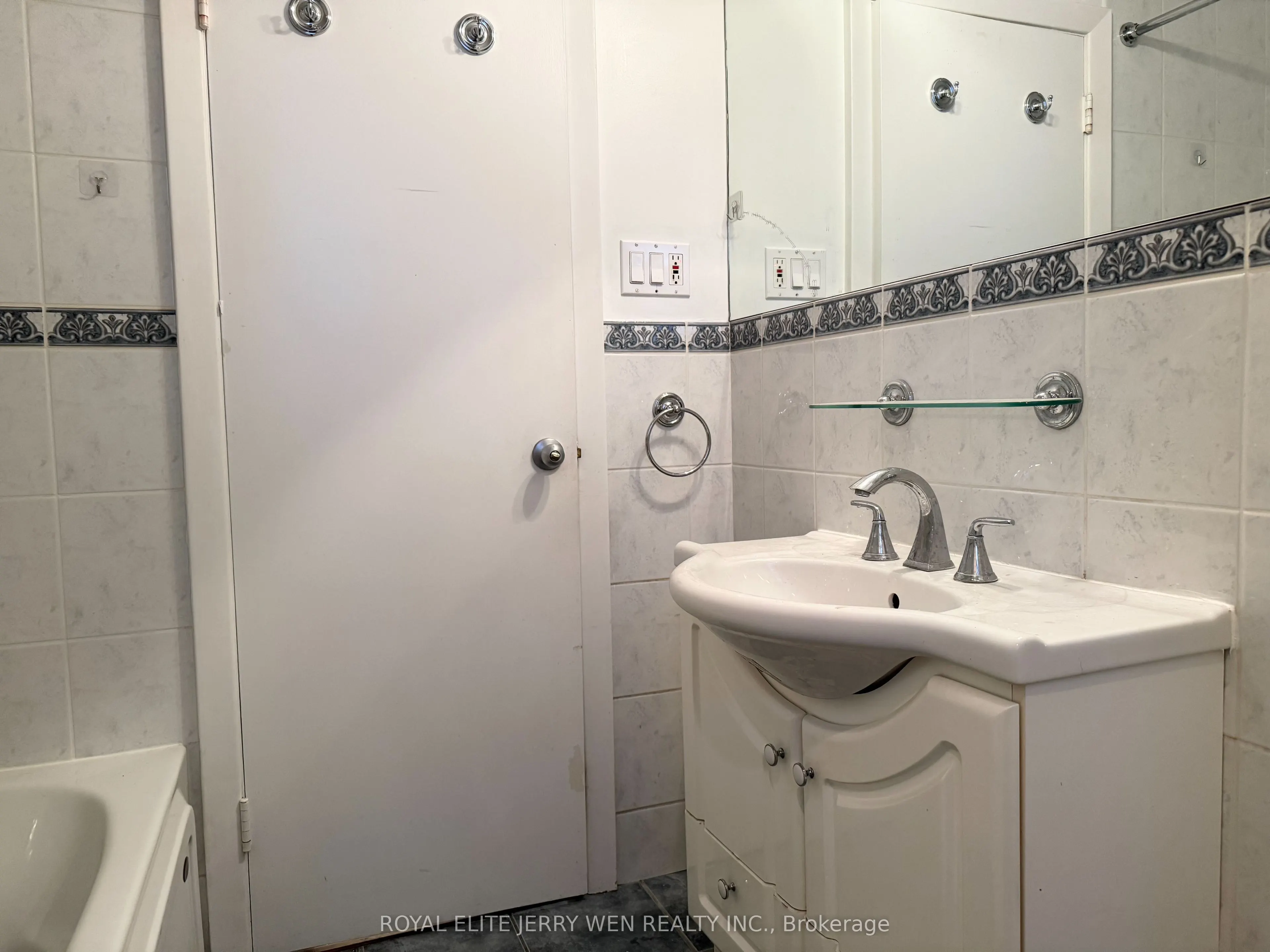 391 Glengarry Avenue