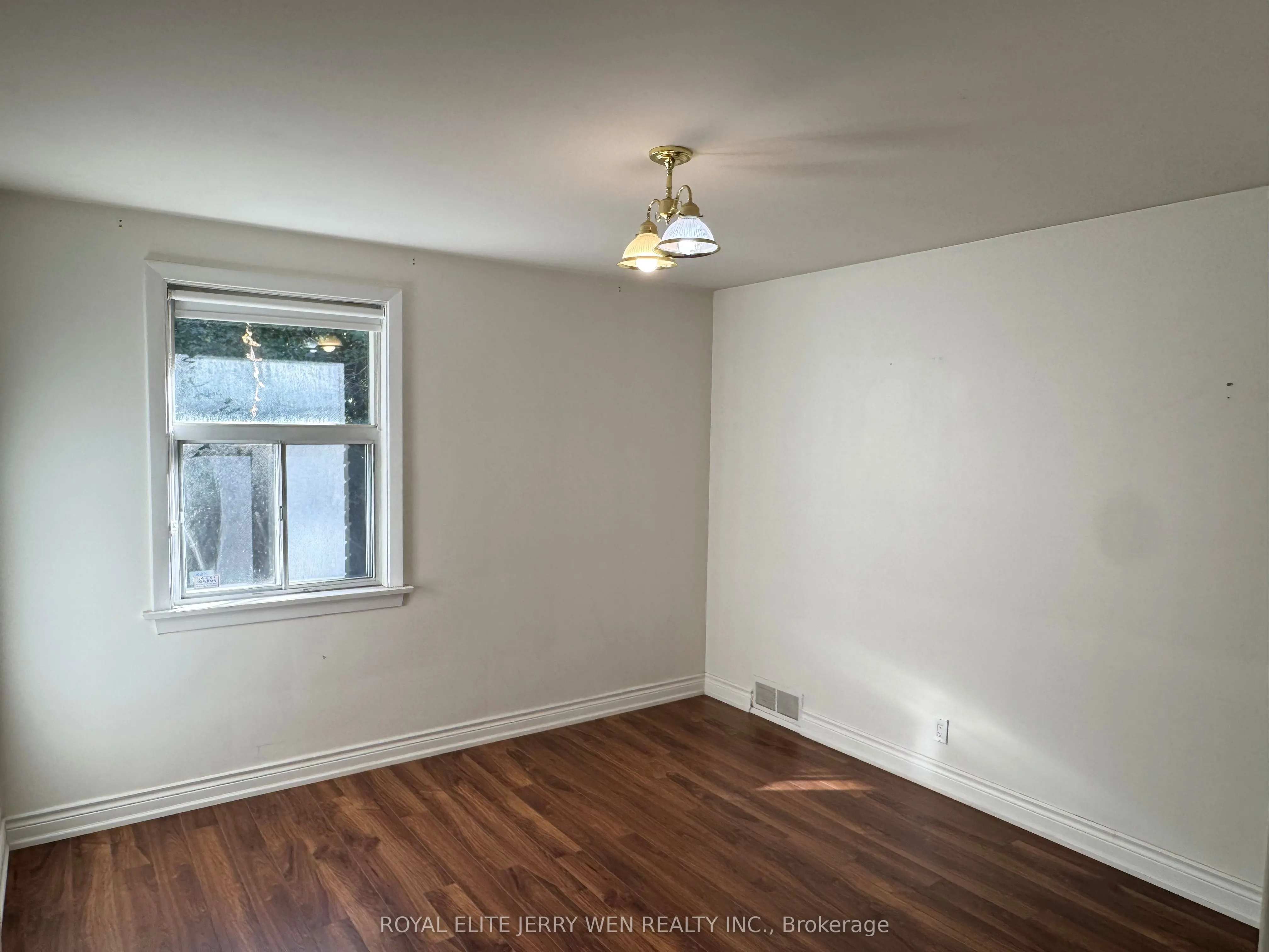 391 Glengarry Avenue