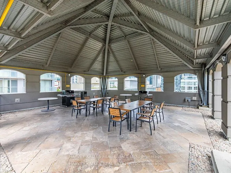 140 Simcoe Street, #1309