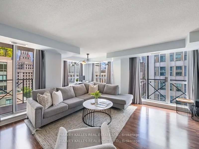 140 Simcoe Street, #1309