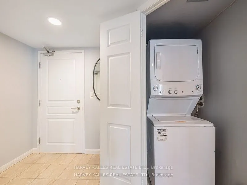 140 Simcoe Street, #1309