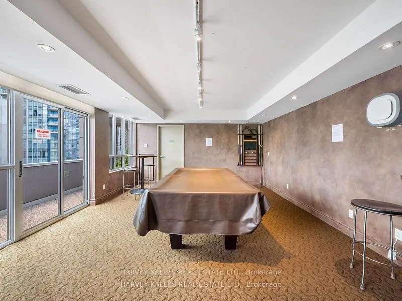 140 Simcoe Street, #1309