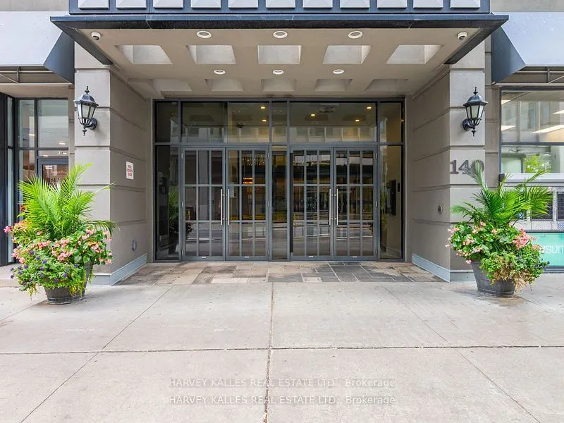 140 Simcoe Street, #1309