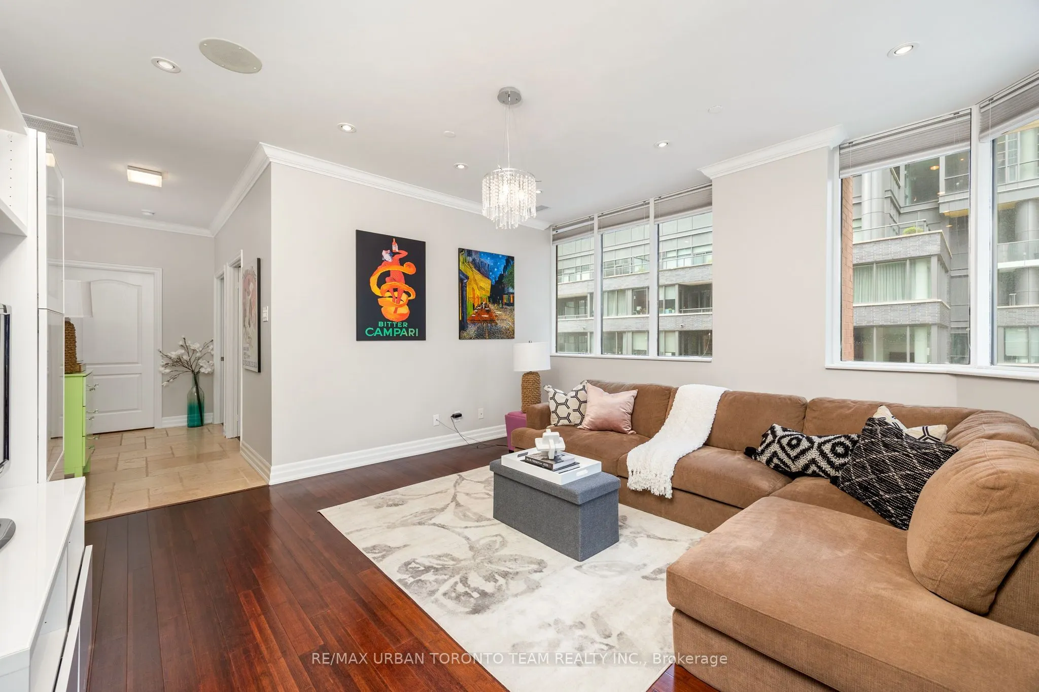 393 King Street W, #401